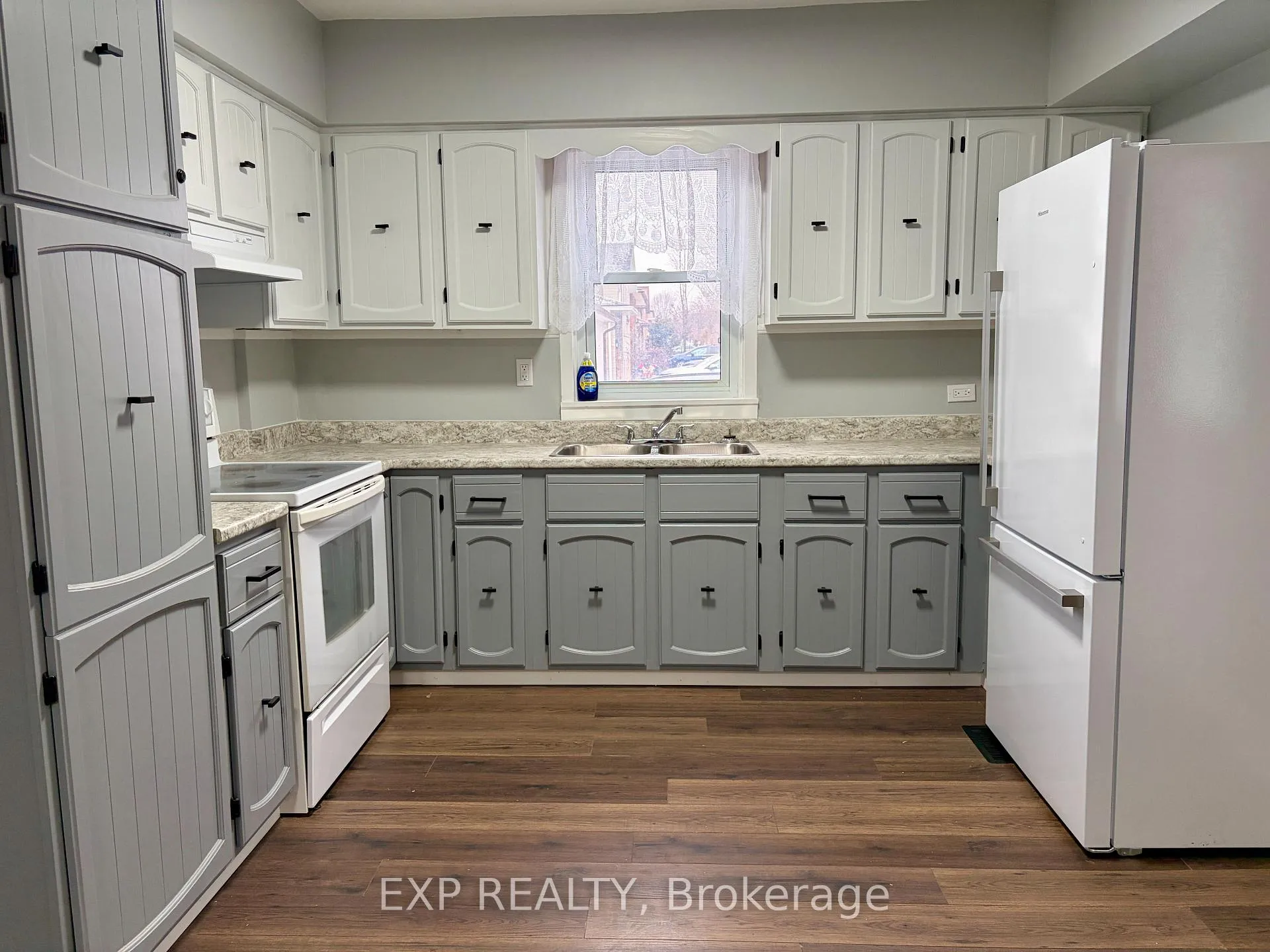 Photo 6 of 436 Thorold Road, Welland, N. Welland — HOMEH