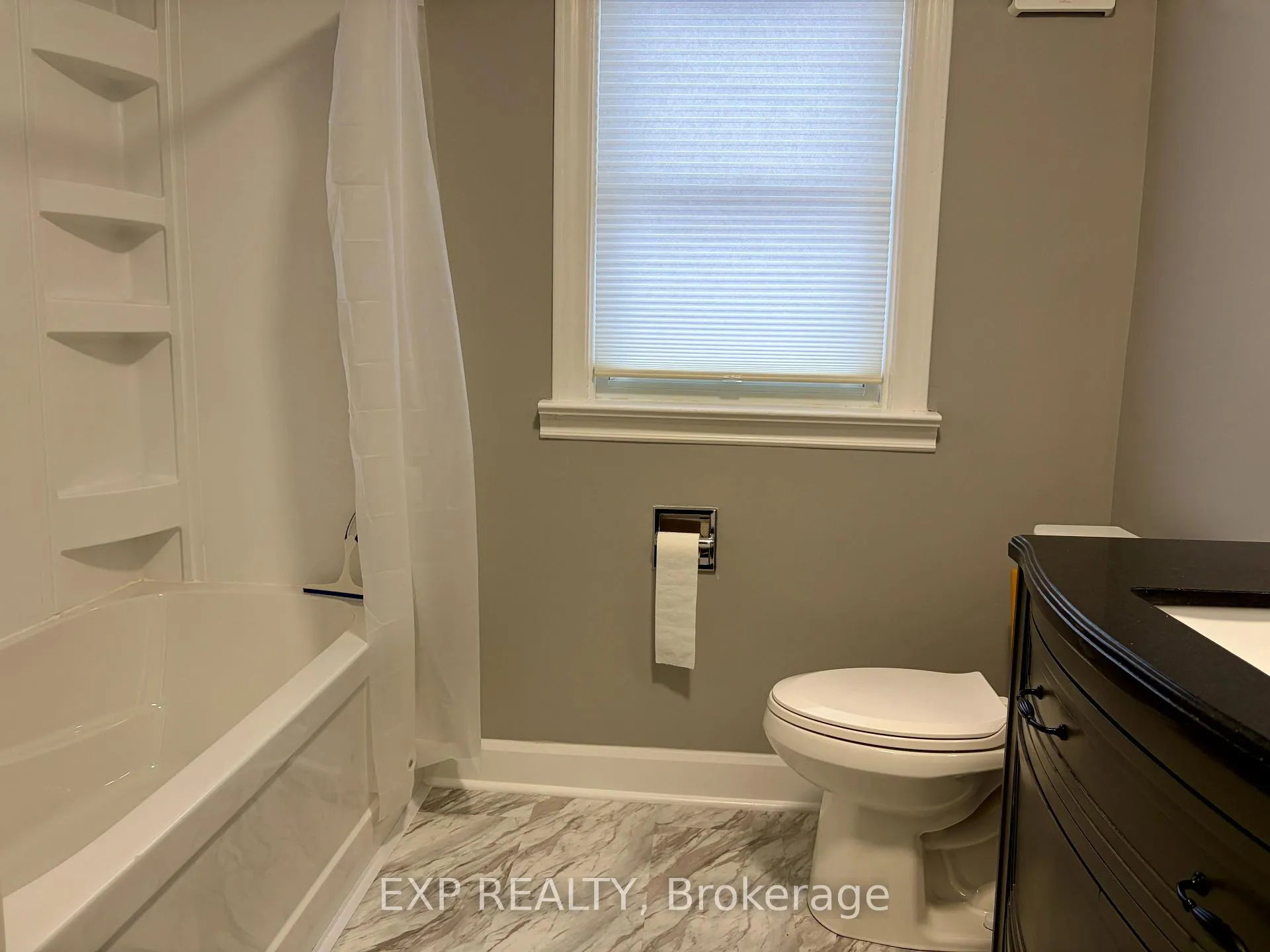 Photo 18 of 436 Thorold Road, Welland, N. Welland — HOMEH