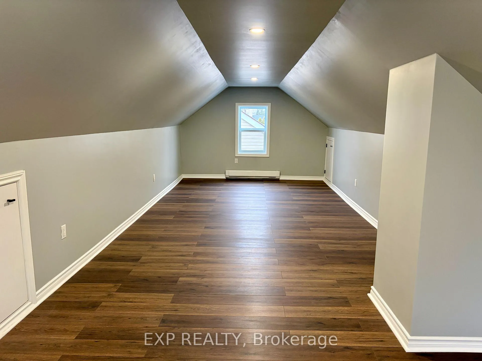 Photo 20 of 436 Thorold Road, Welland, N. Welland — HOMEH
