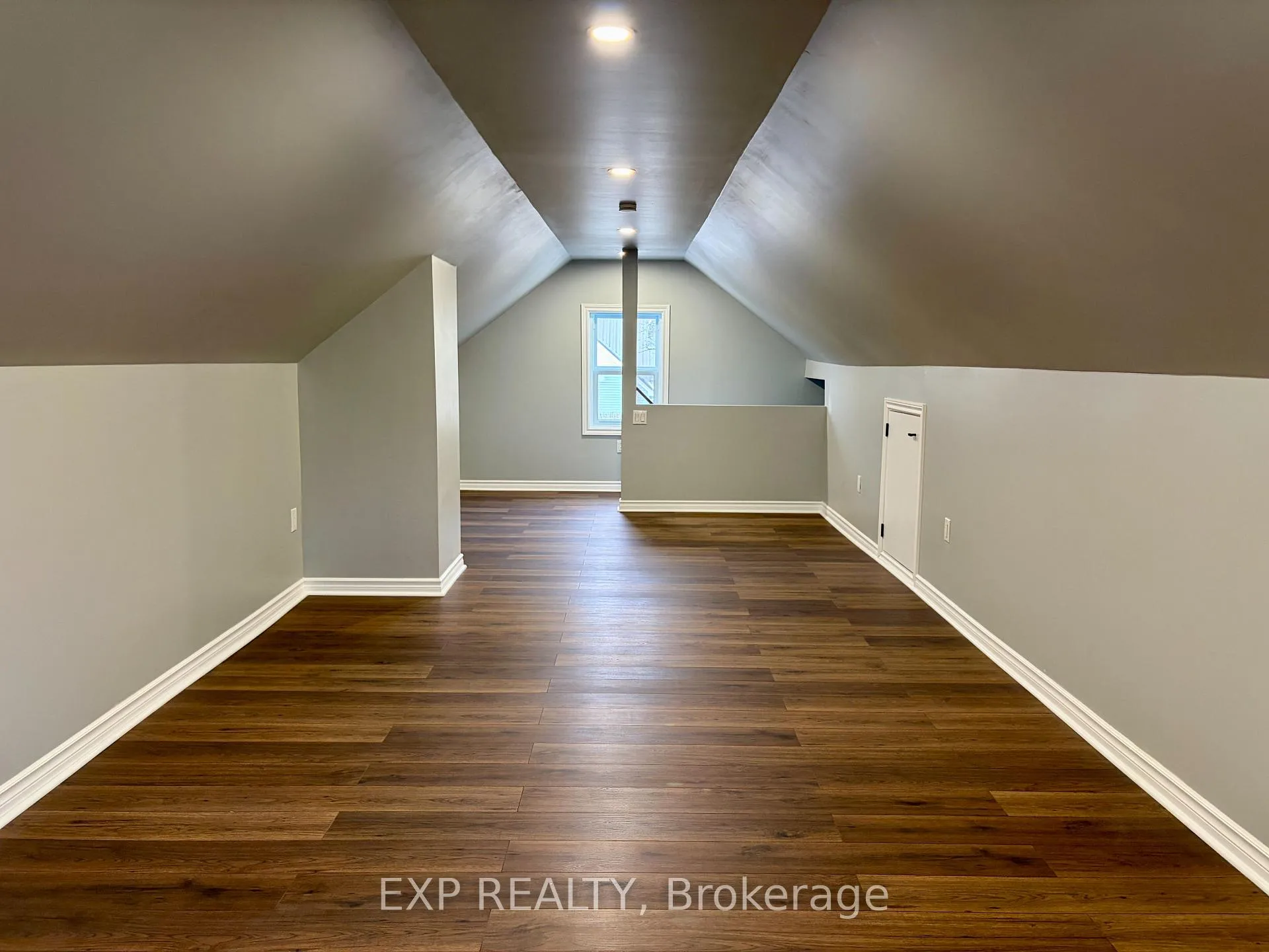 Photo 22 of 436 Thorold Road, Welland, N. Welland — HOMEH