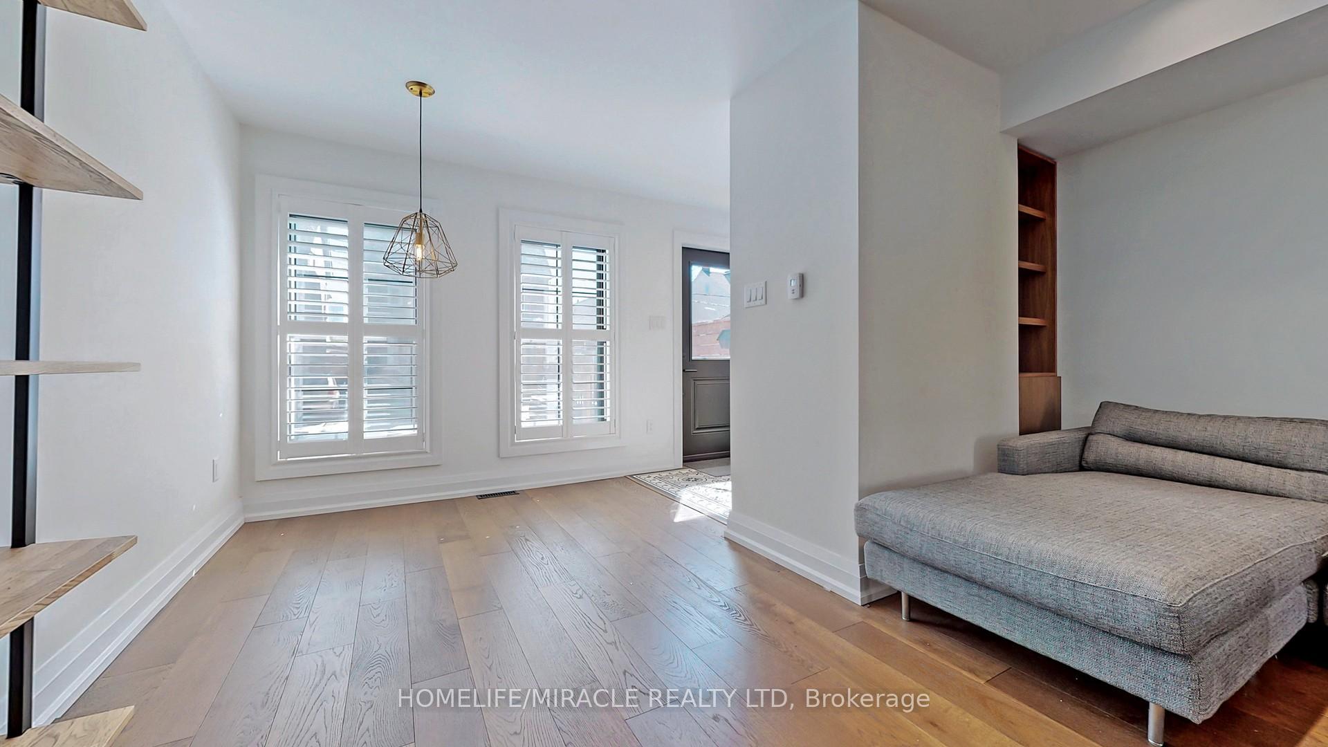 Photo 4 of 120 Manning Avenue, Toronto, Trinity-Bellwoods — HOMEH