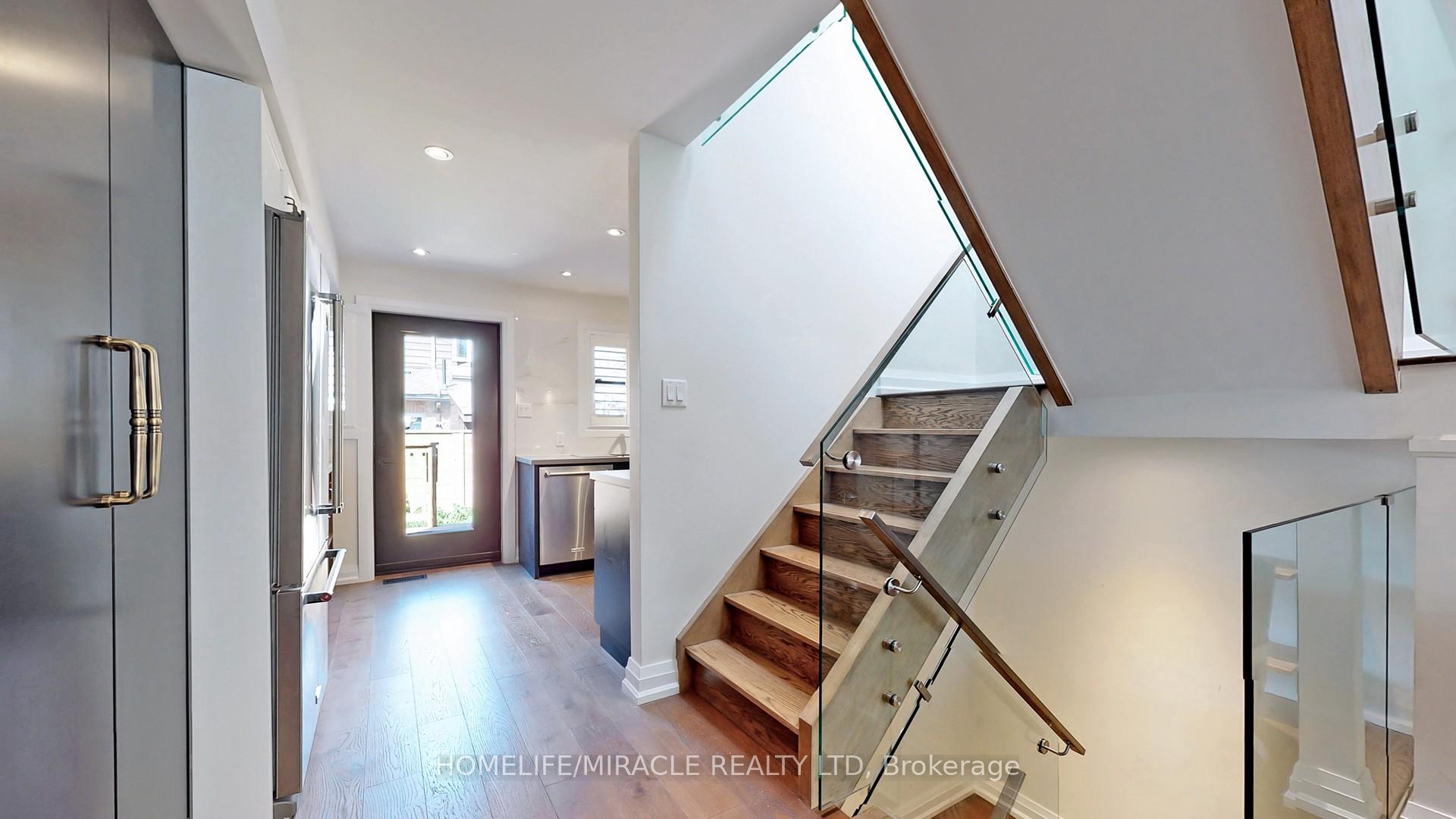 Photo 3 of 120 Manning Avenue, Toronto, Trinity-Bellwoods — HOMEH