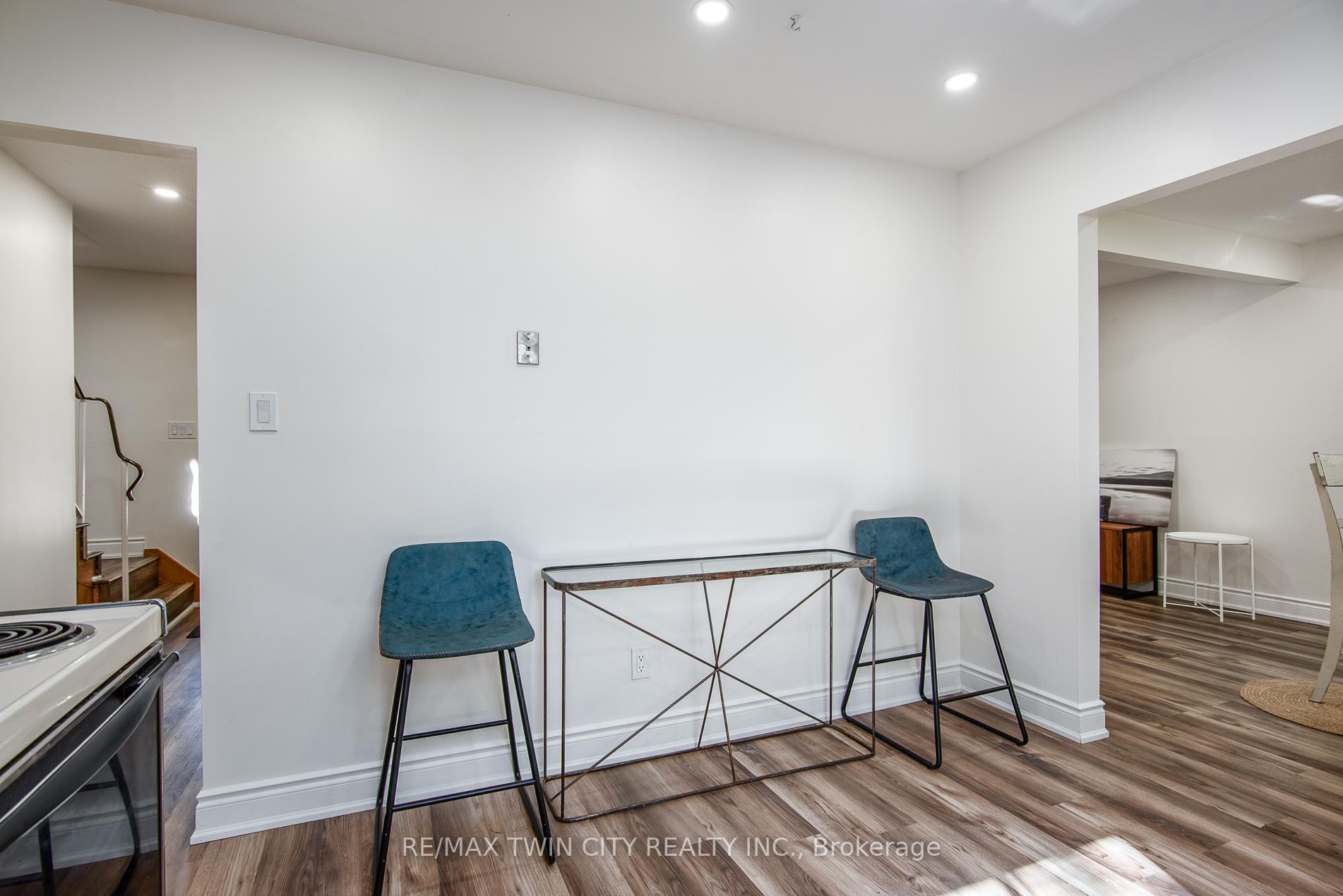 Photo 34 of 389 Dunvegan Drive, Waterloo — HOMEH