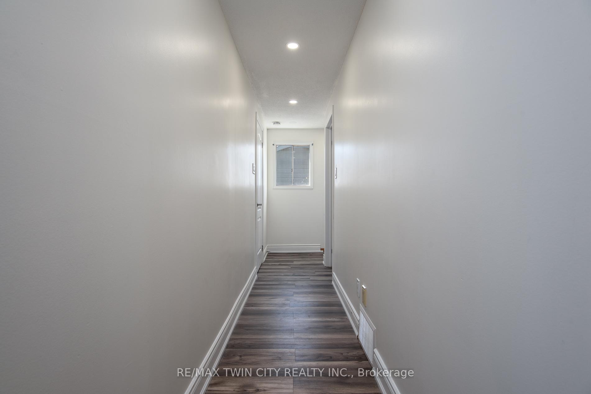 Photo 41 of 389 Dunvegan Drive, Waterloo — HOMEH