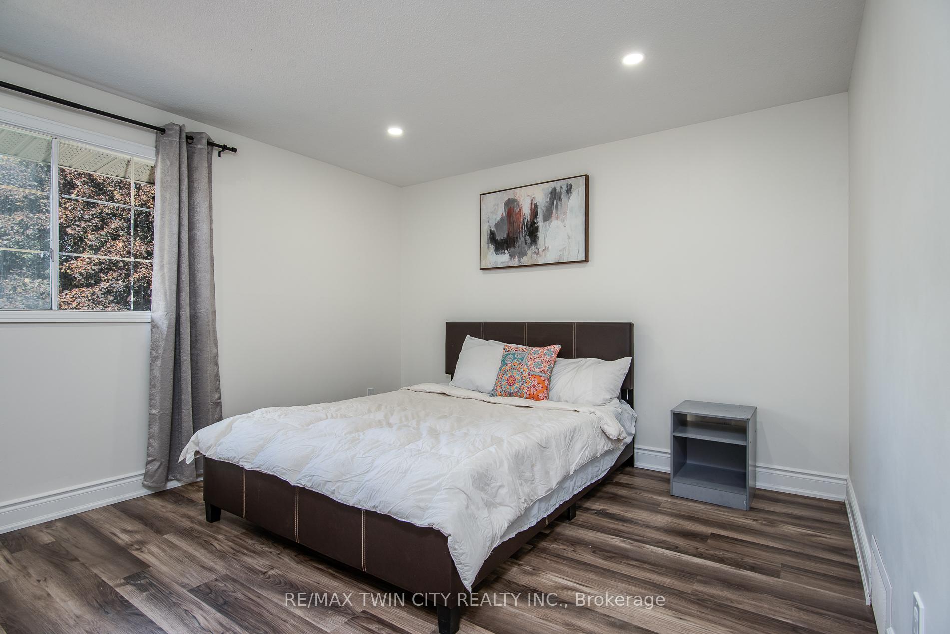 Photo 43 of 389 Dunvegan Drive, Waterloo — HOMEH