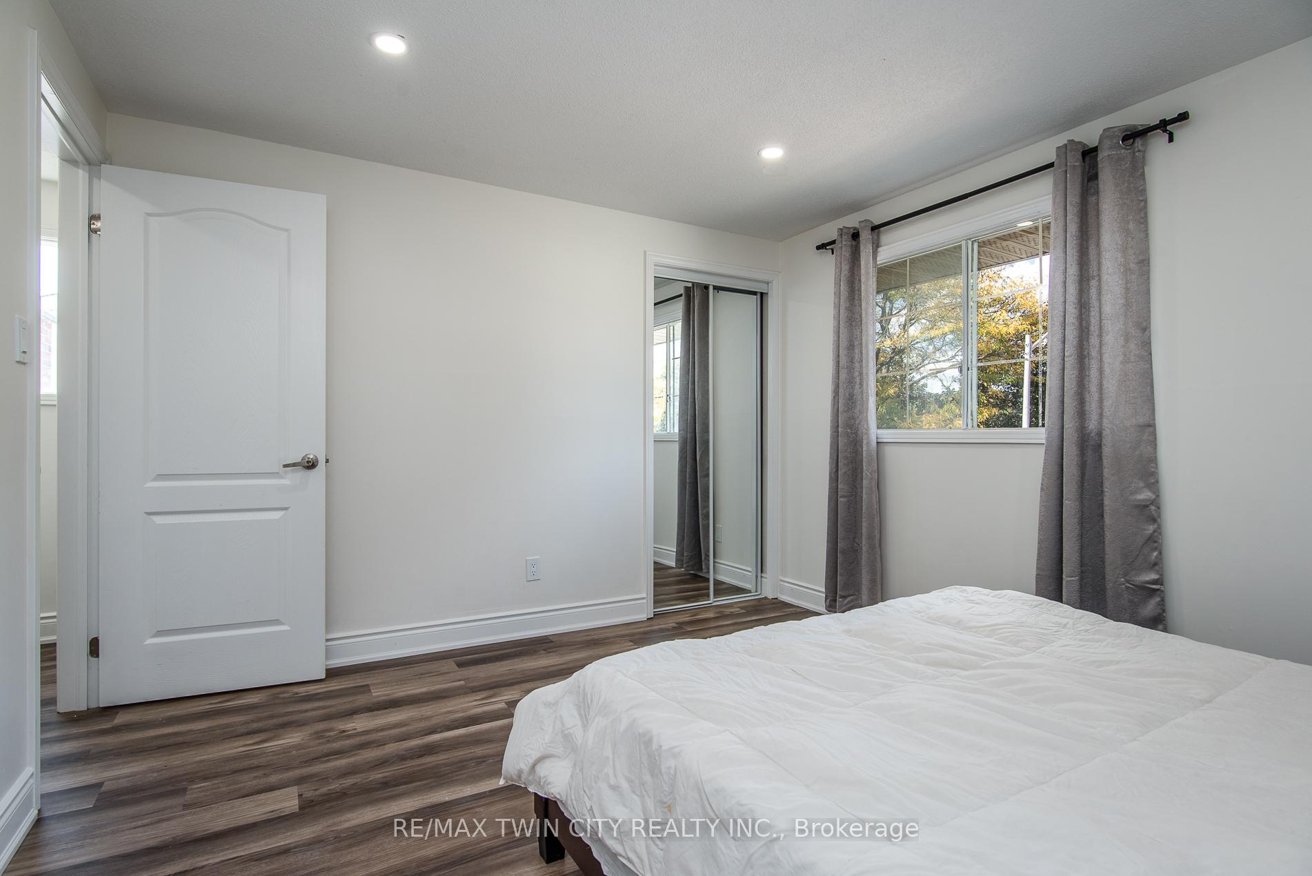 Photo 44 of 389 Dunvegan Drive, Waterloo — HOMEH