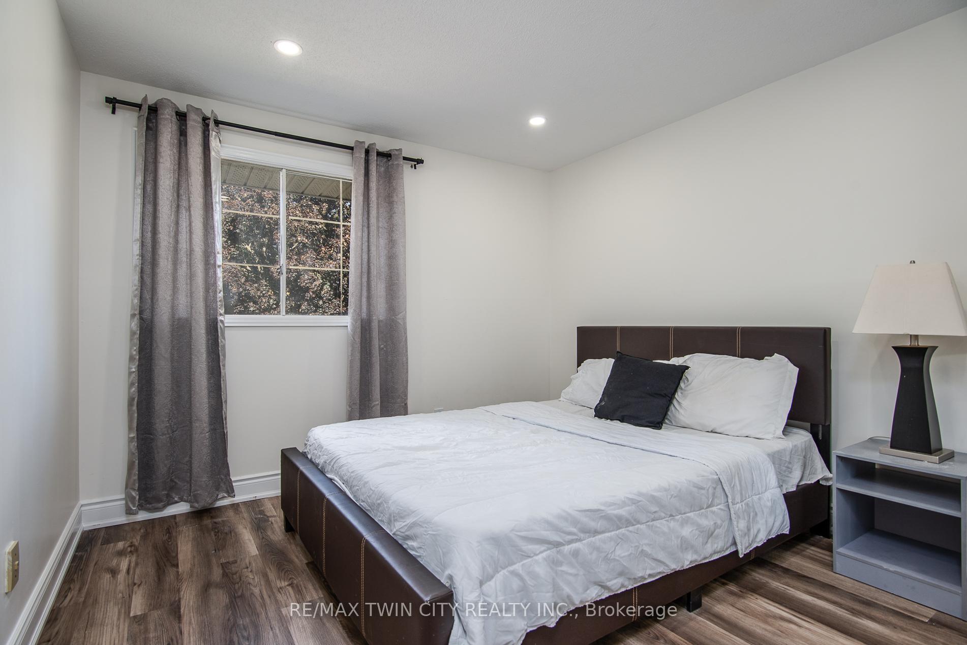 Photo 45 of 389 Dunvegan Drive, Waterloo — HOMEH