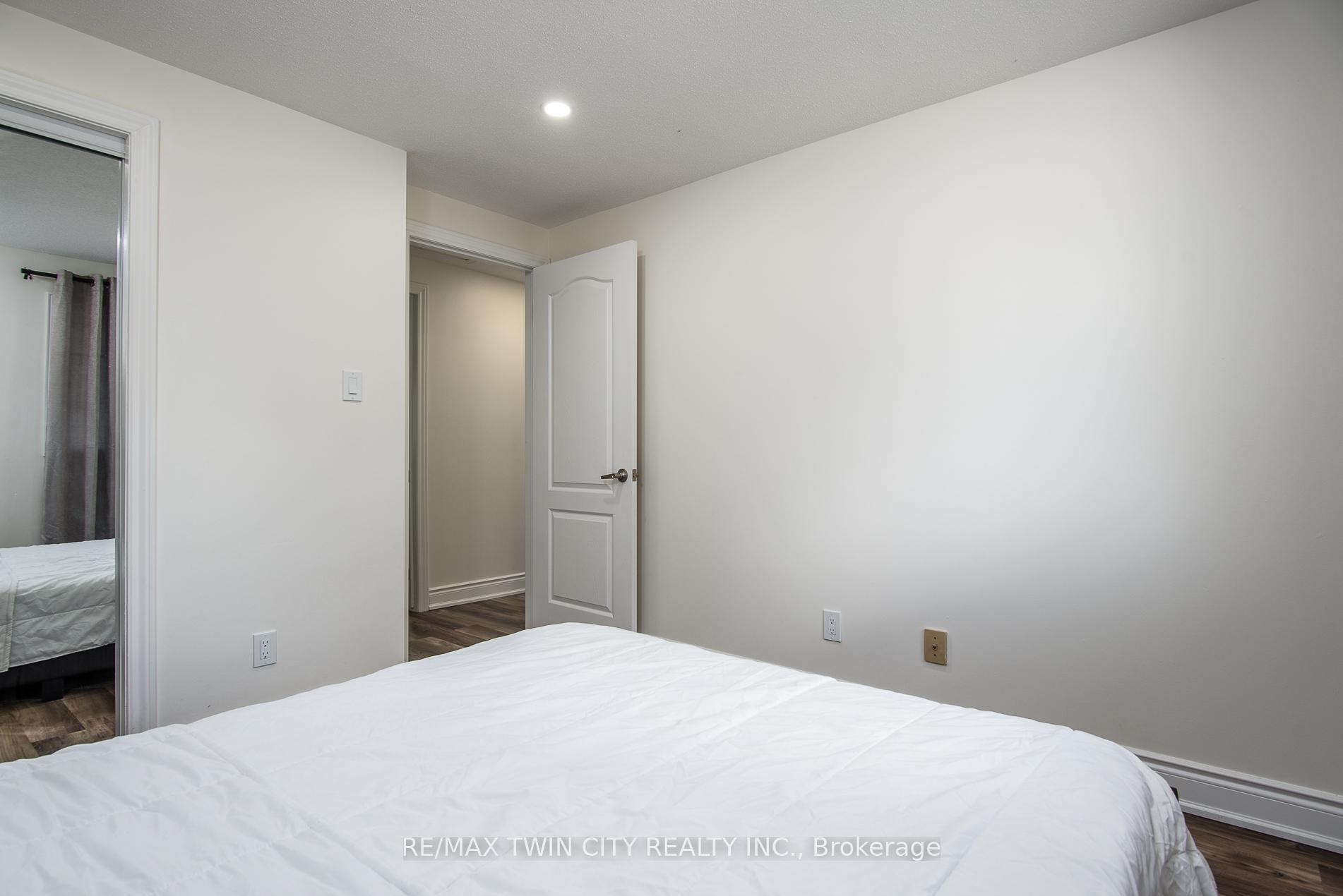 Photo 46 of 389 Dunvegan Drive, Waterloo — HOMEH
