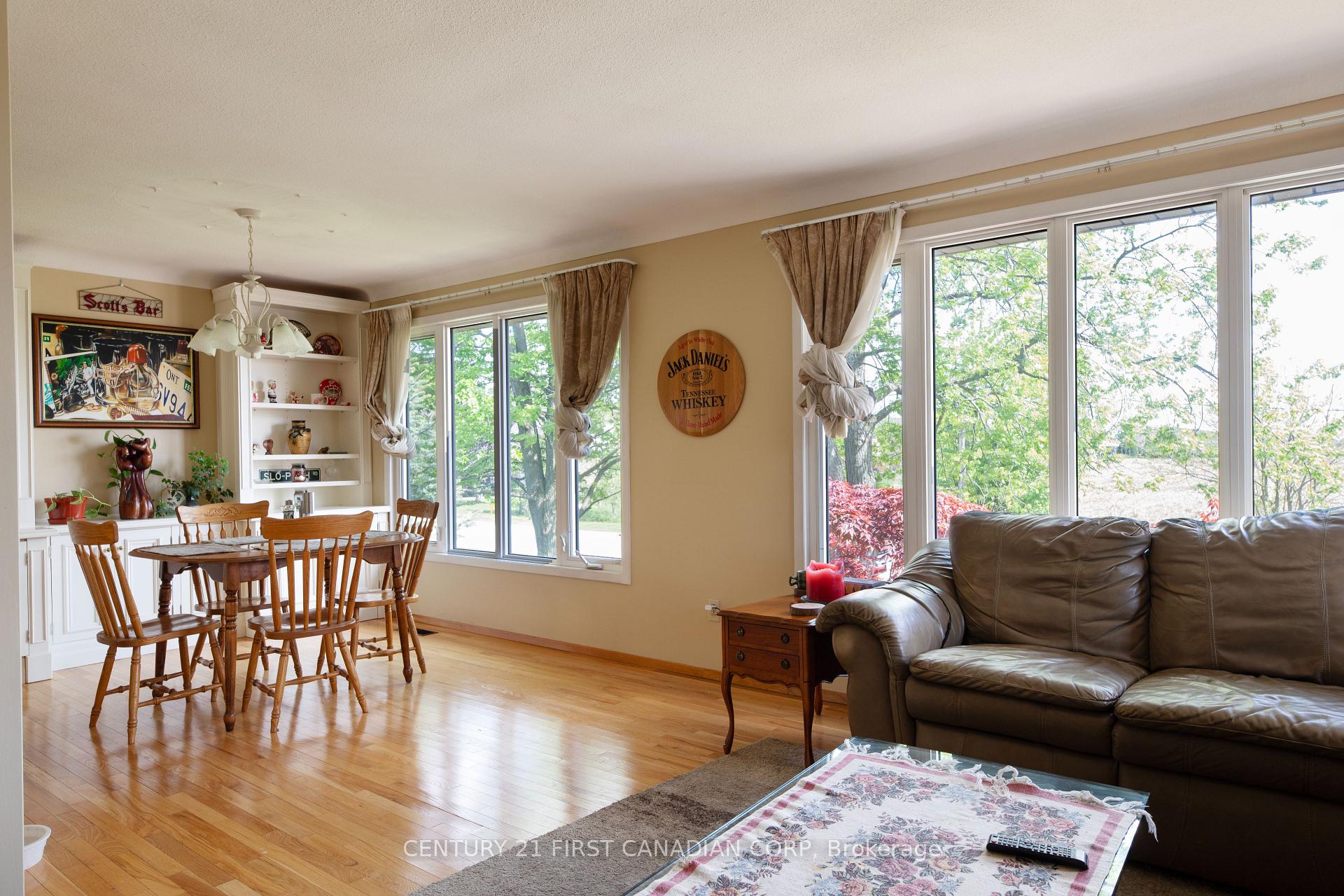 Photo 7 of 333 St Clair Street, Warwick, Watford — HOMEH