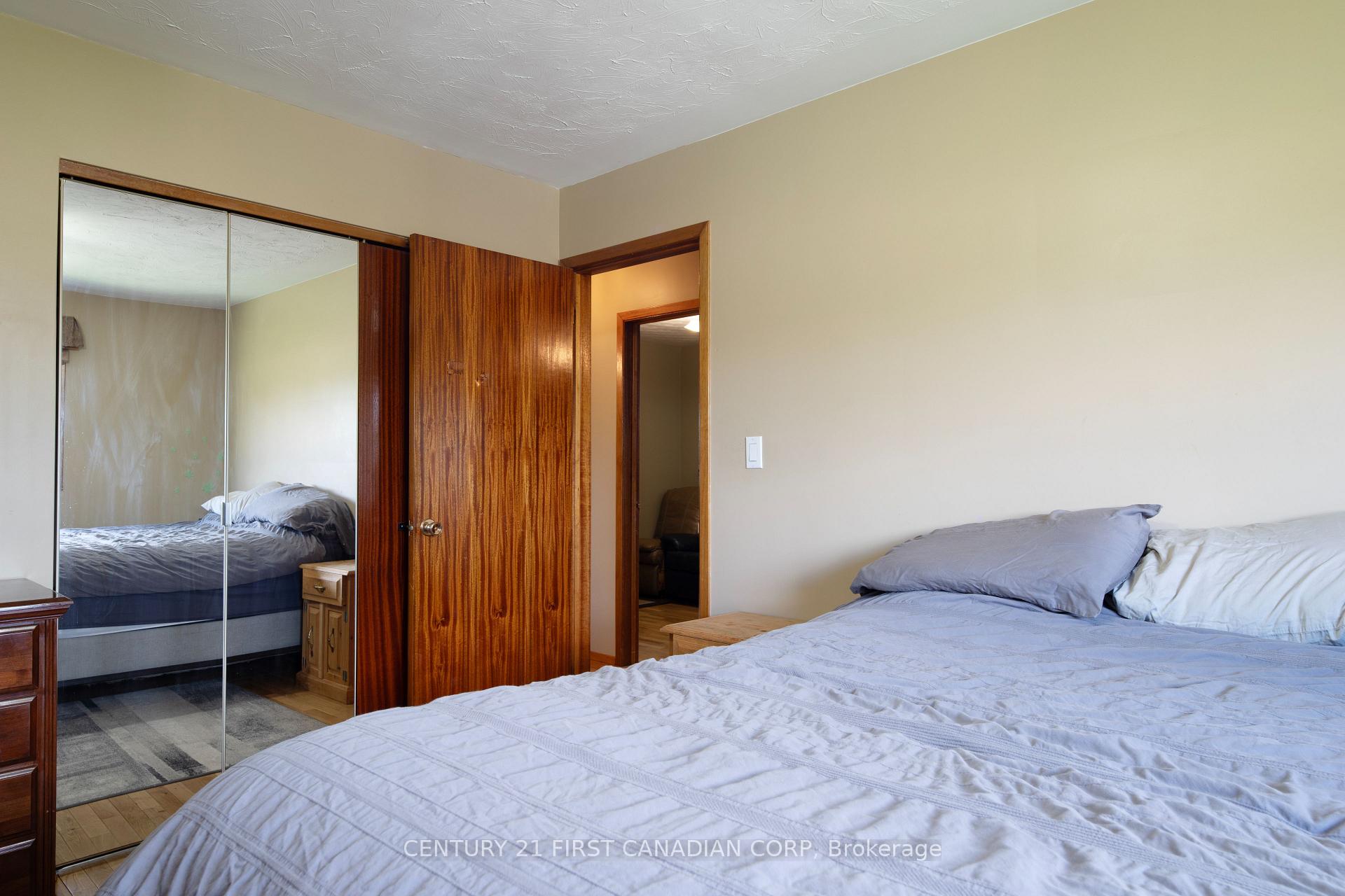 Photo 20 of 333 St Clair Street, Warwick, Watford — HOMEH