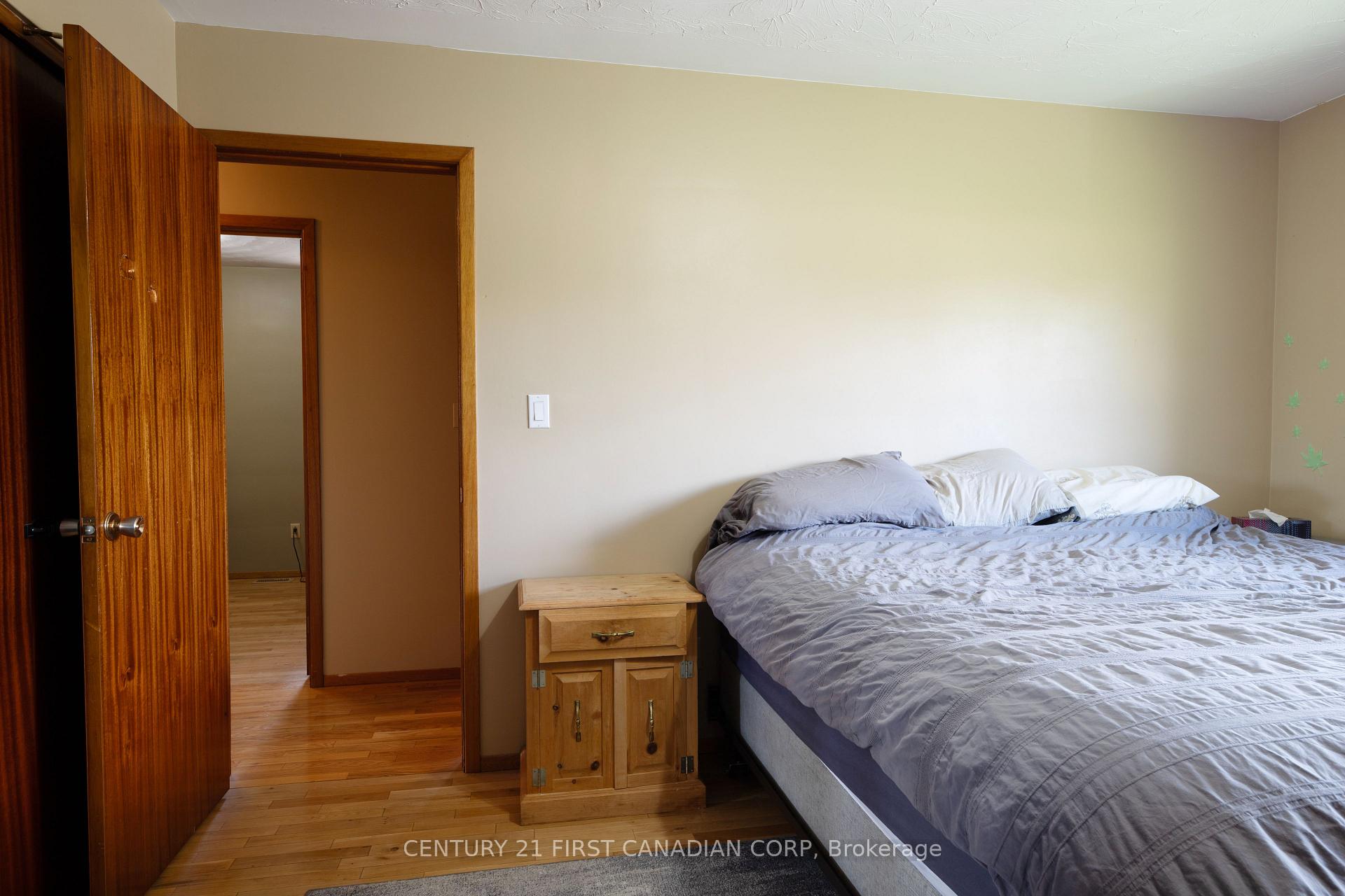 Photo 21 of 333 St Clair Street, Warwick, Watford — HOMEH