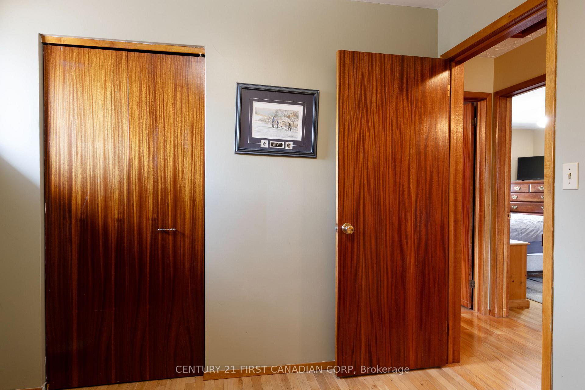 Photo 23 of 333 St Clair Street, Warwick, Watford — HOMEH