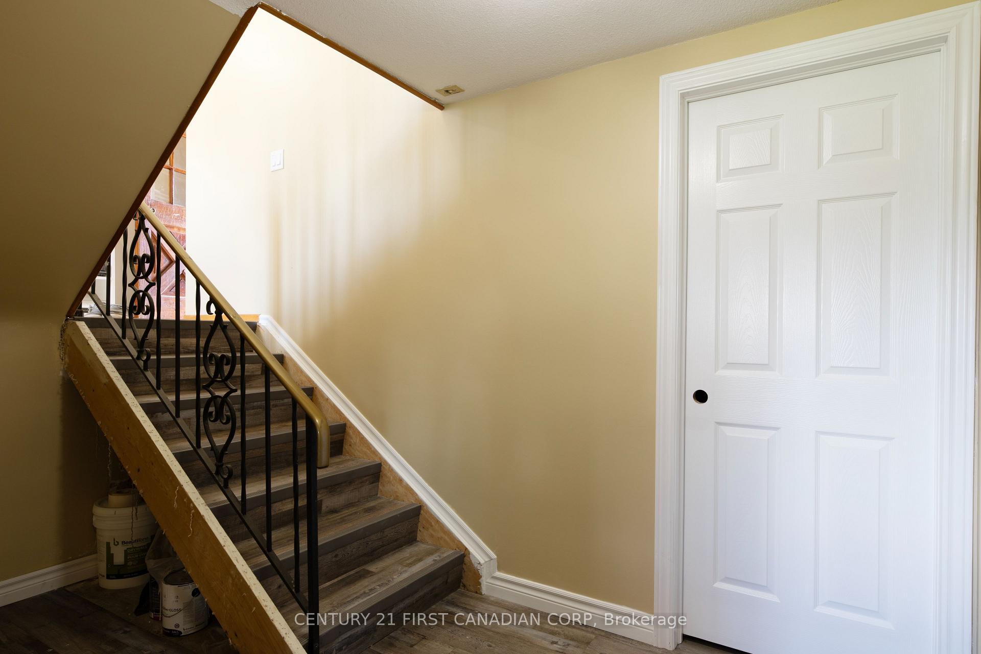 Photo 24 of 333 St Clair Street, Warwick, Watford — HOMEH
