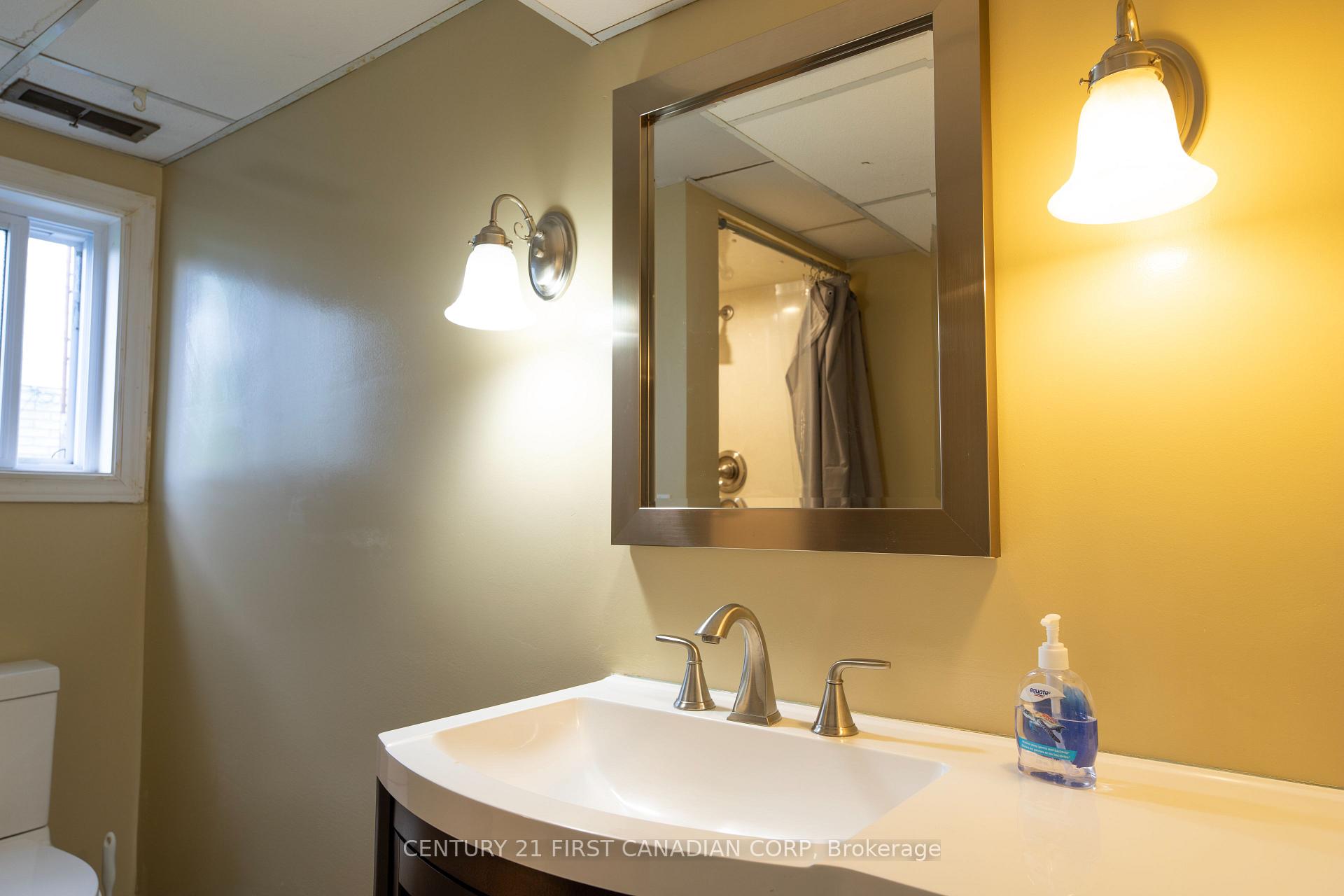 Photo 29 of 333 St Clair Street, Warwick, Watford — HOMEH