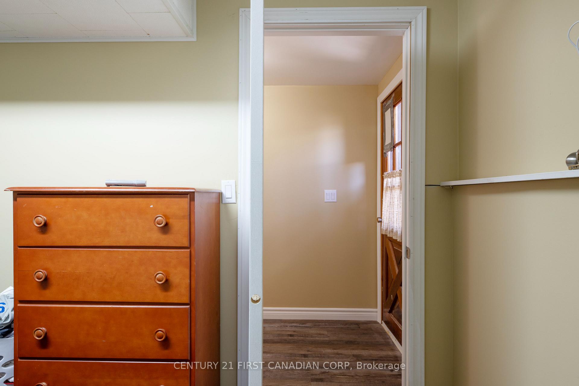 Photo 35 of 333 St Clair Street, Warwick, Watford — HOMEH
