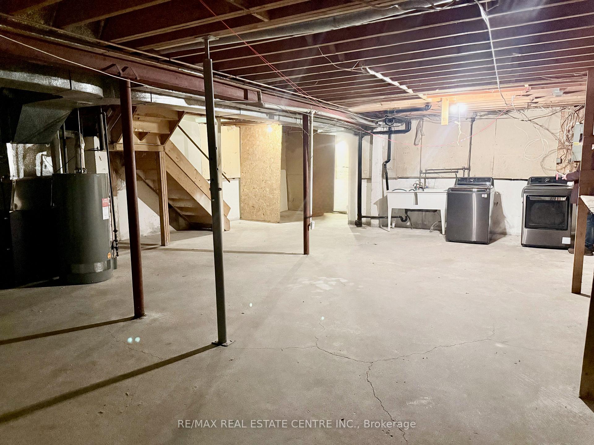 Photo 25 of 320 Brownridge Drive, Vaughan, Brownridge — HOMEH
