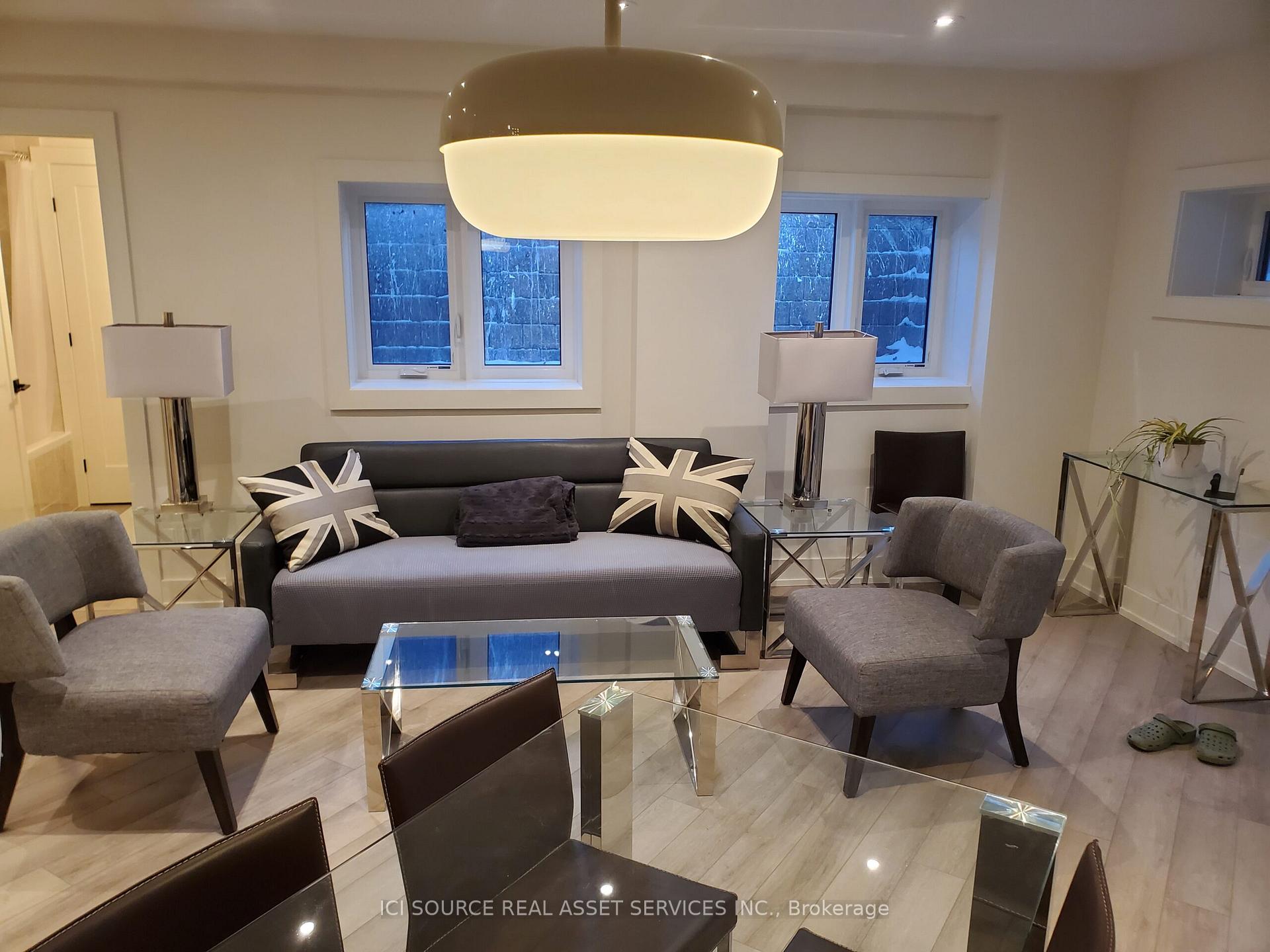 Photo 4 of Unit B, 17 Highview Crescent, Toronto, Corso Italia-Davenport — HOMEH