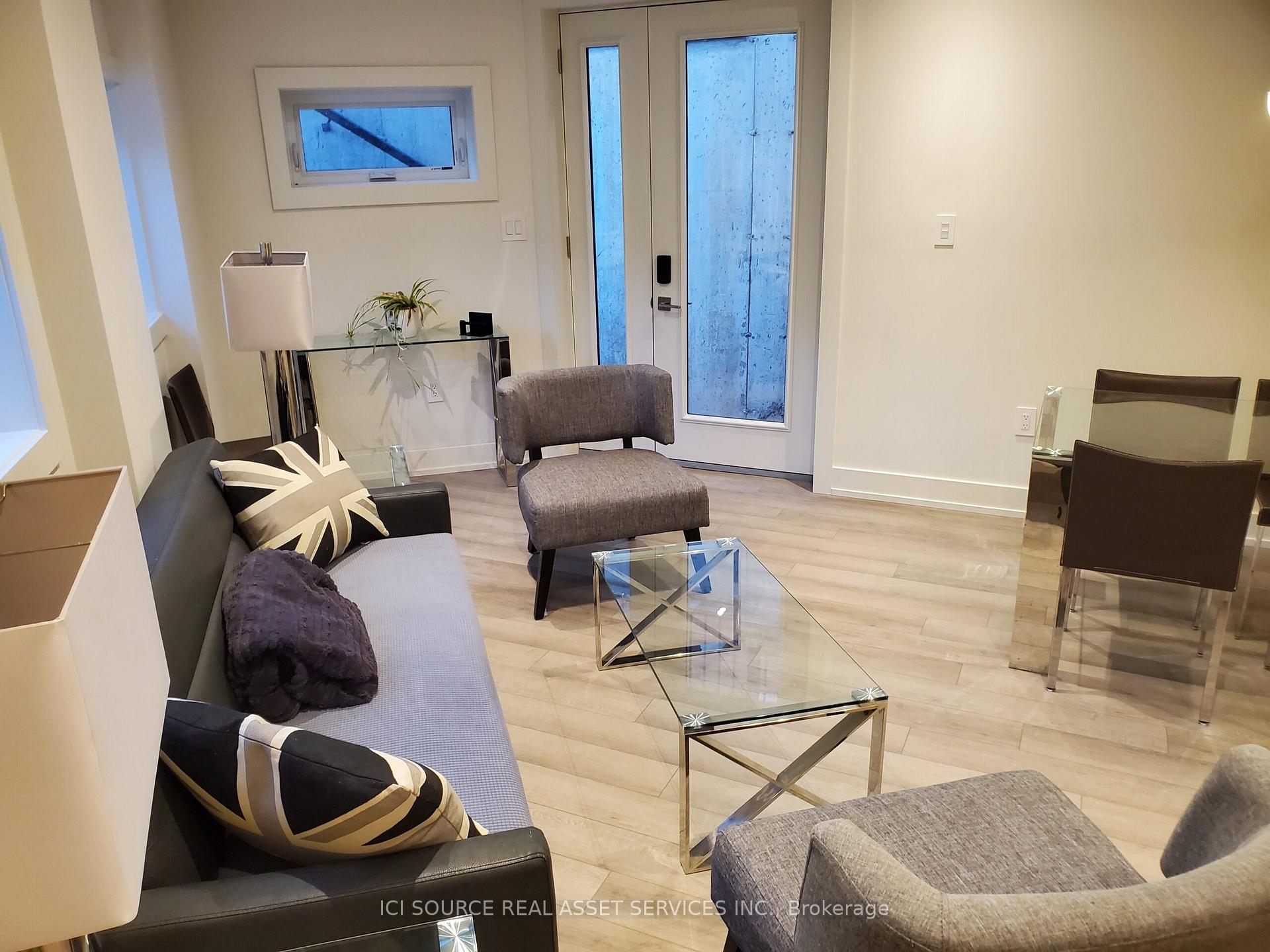 Photo 5 of Unit B, 17 Highview Crescent, Toronto, Corso Italia-Davenport — HOMEH