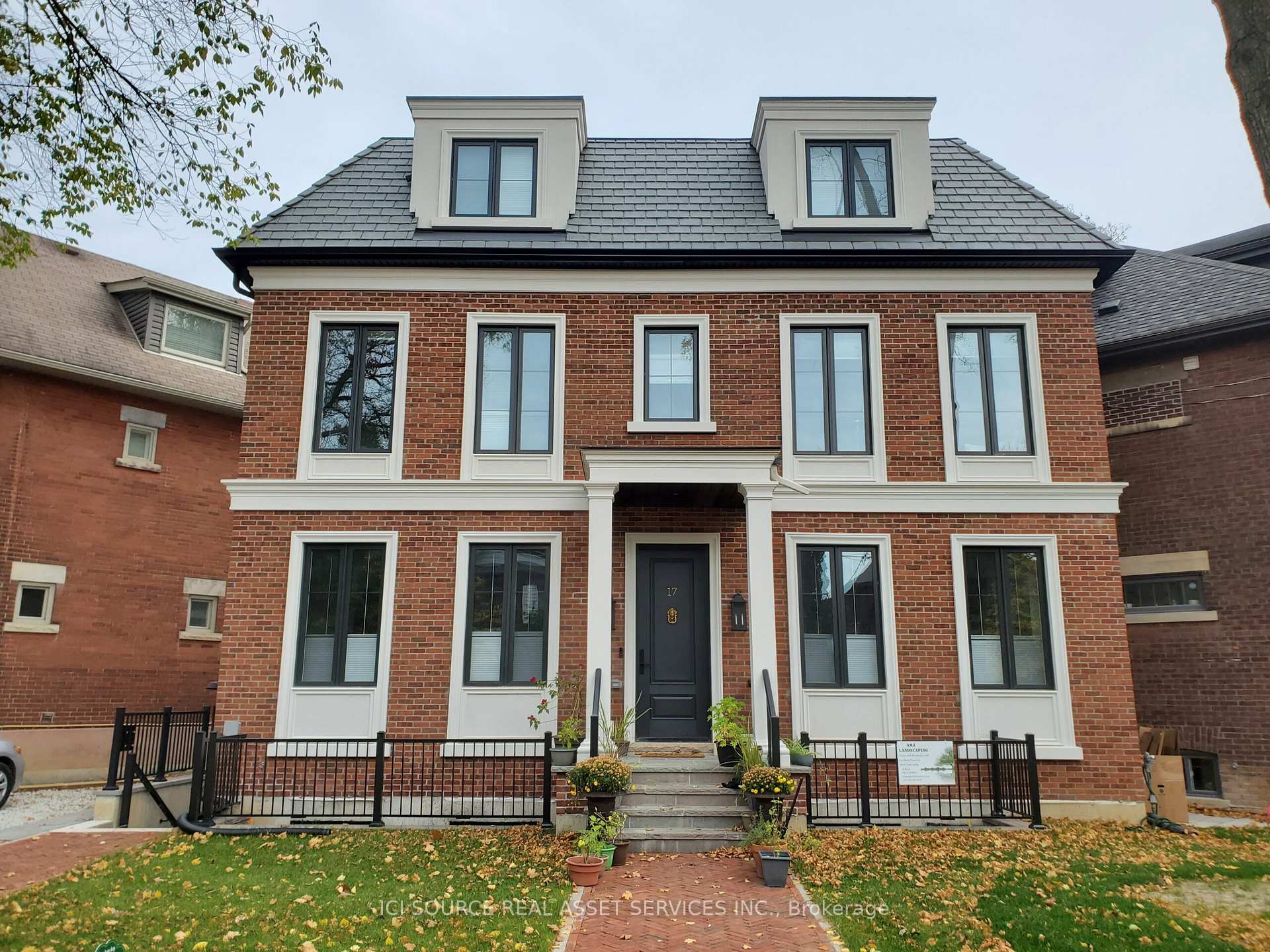Photo 18 of Unit B, 17 Highview Crescent, Toronto, Corso Italia-Davenport — HOMEH