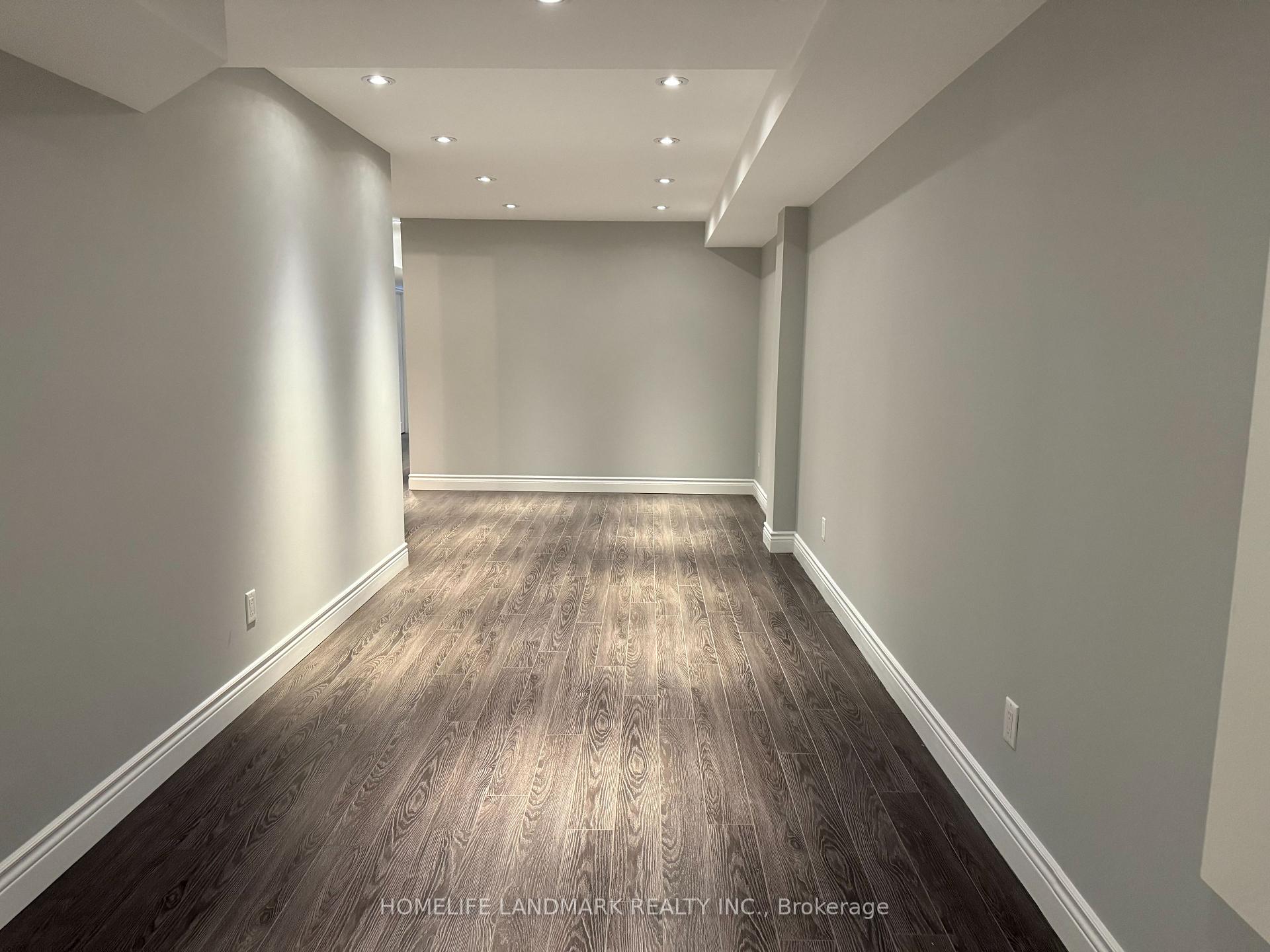 Photo 8 of Unit Lower, 325 Bathurst Glen Drive, Vaughan, Patterson — HOMEH