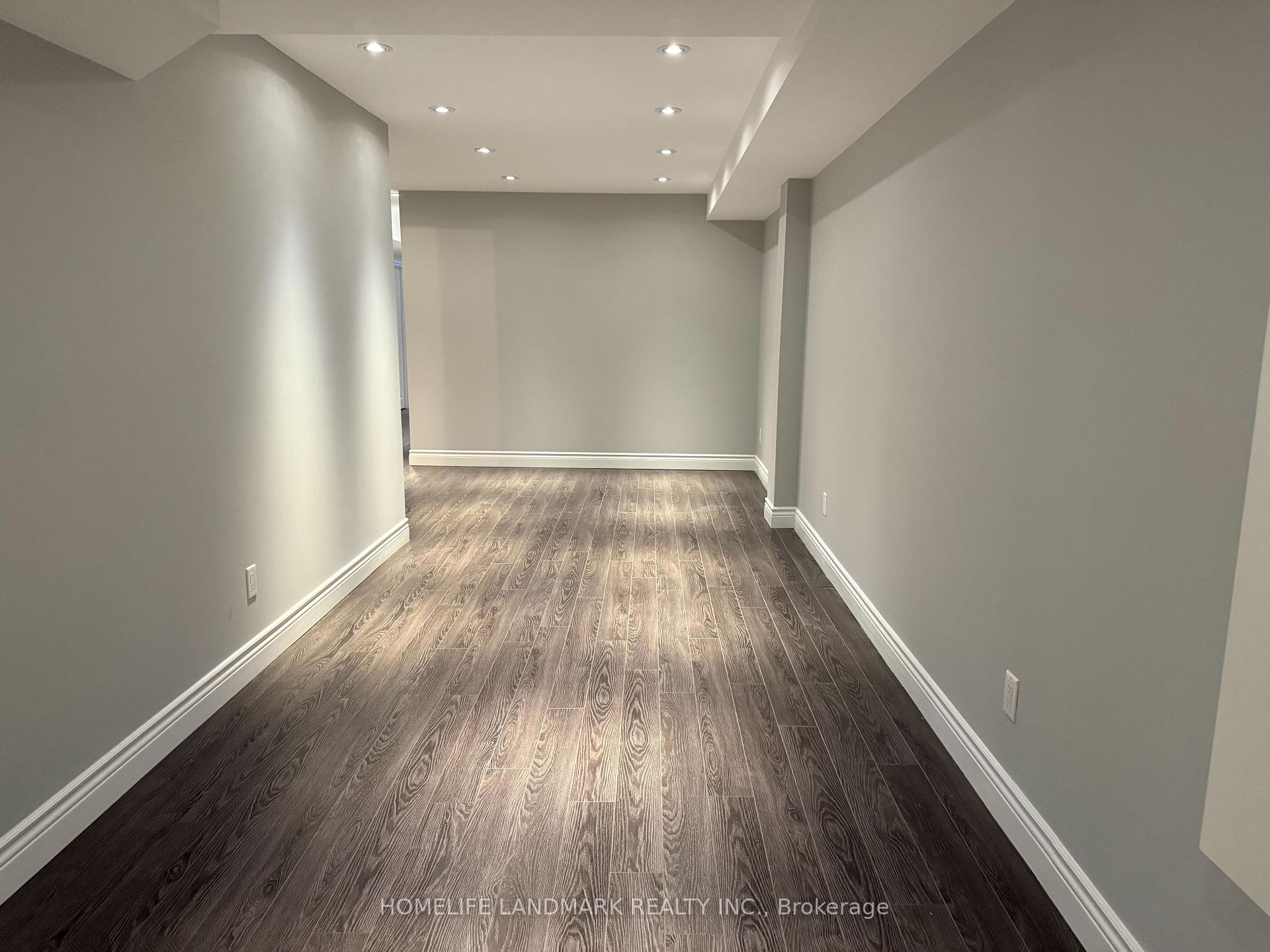 Photo 10 of Unit Lower, 325 Bathurst Glen Drive, Vaughan, Patterson — HOMEH