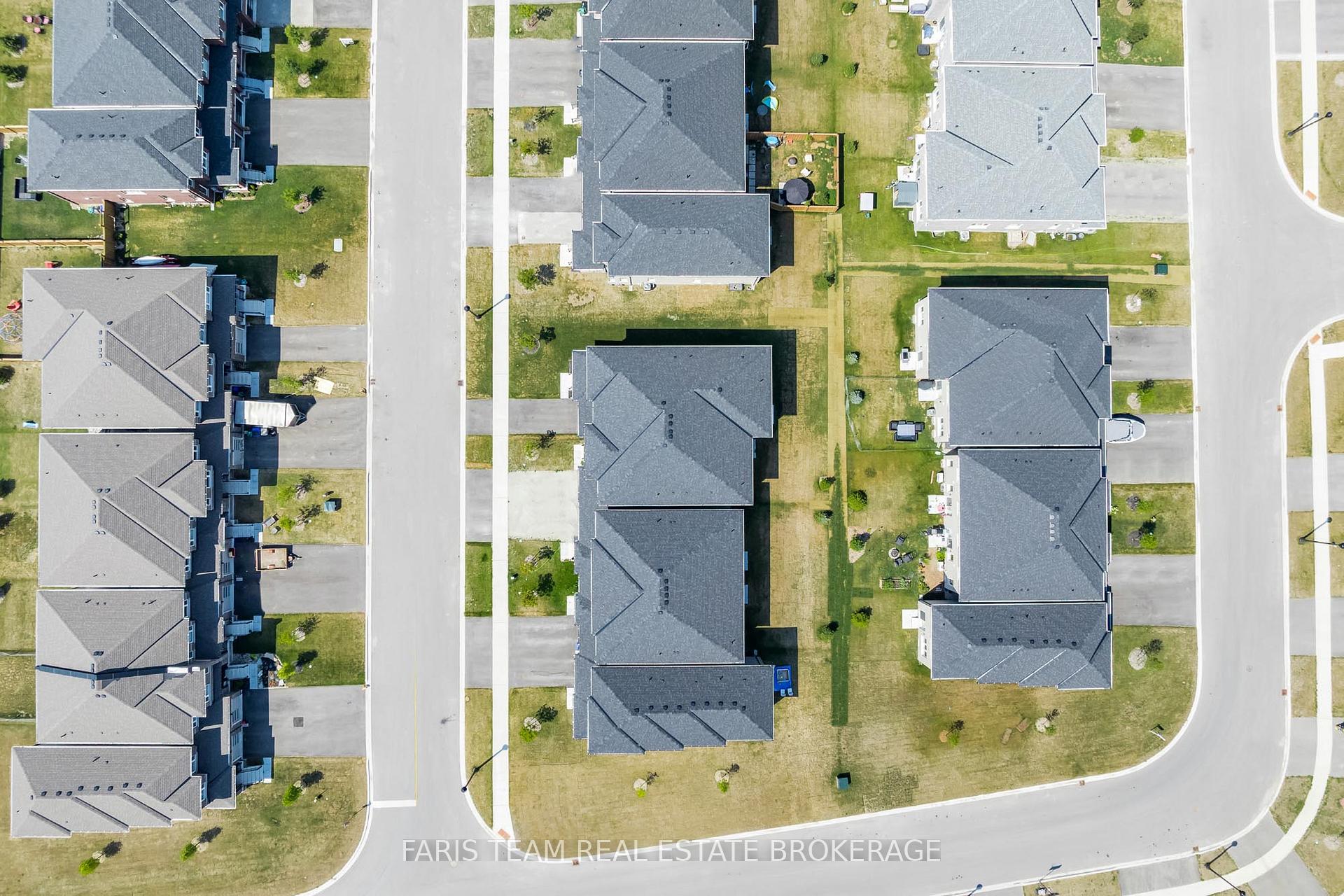 Photo 23 of 7 Lisa Street, Wasaga Beach — HOMEH