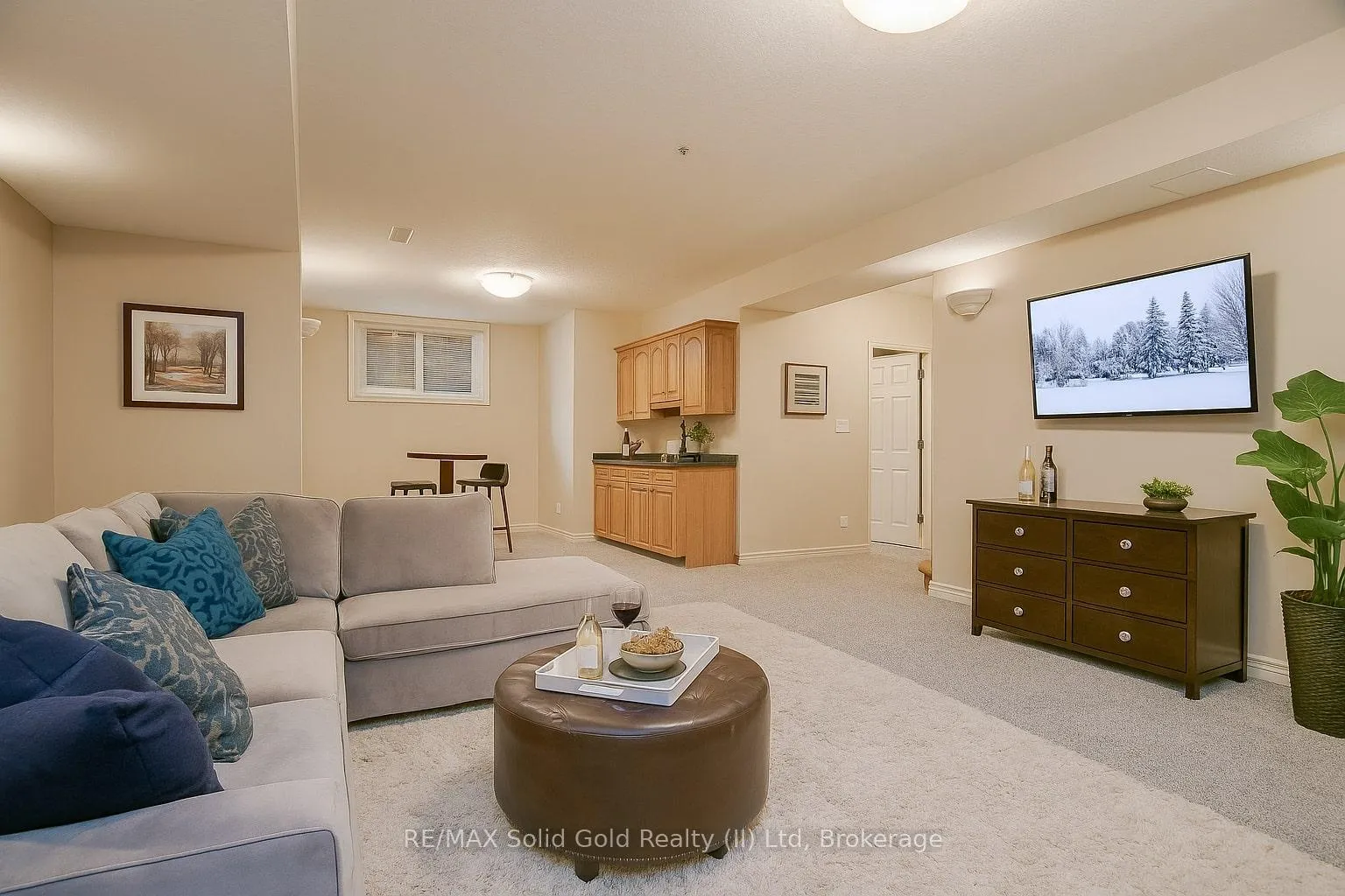 Photo 8 of 15 Parkview Drive, Wellesley — HOMEH