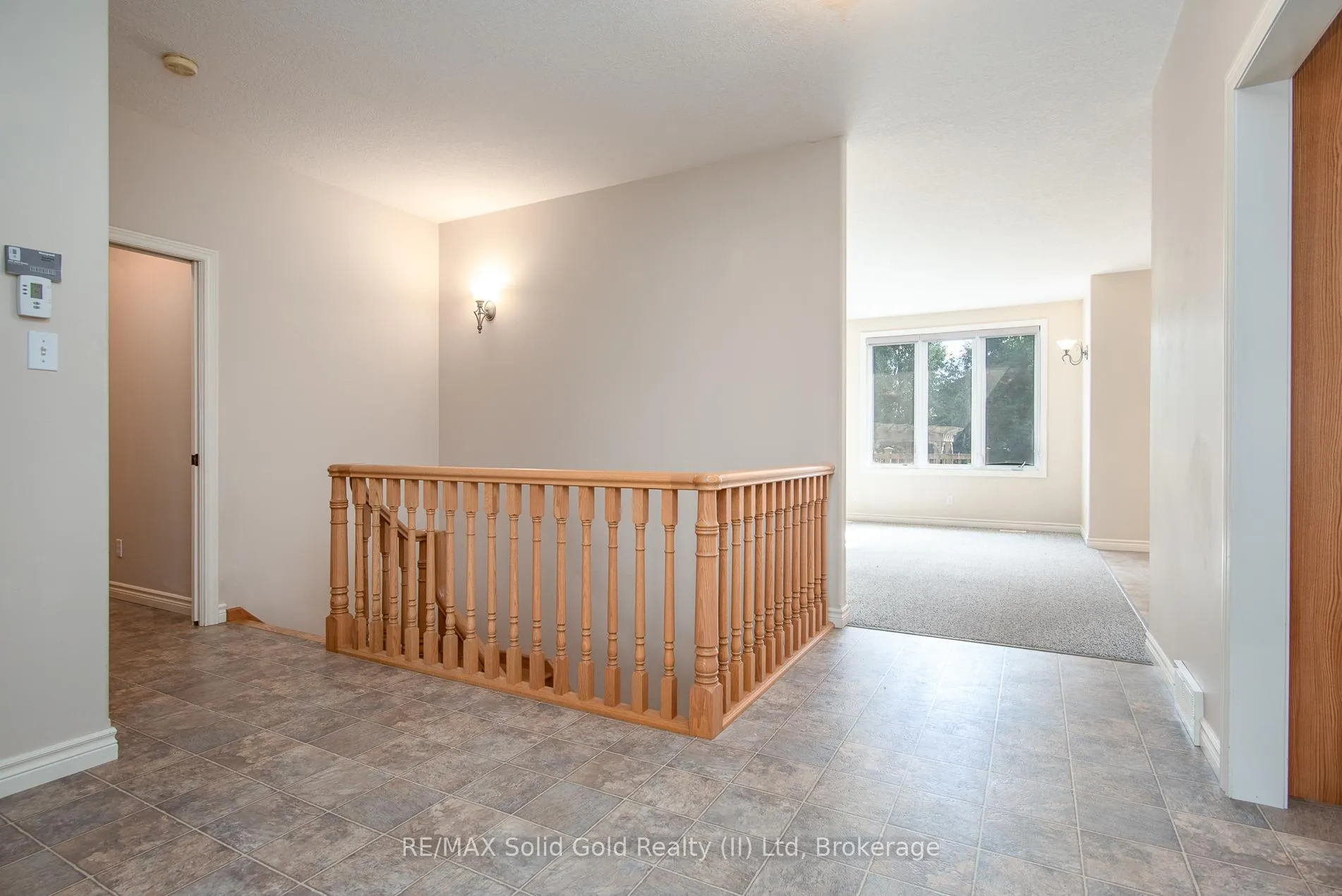 Photo 10 of 15 Parkview Drive, Wellesley — HOMEH