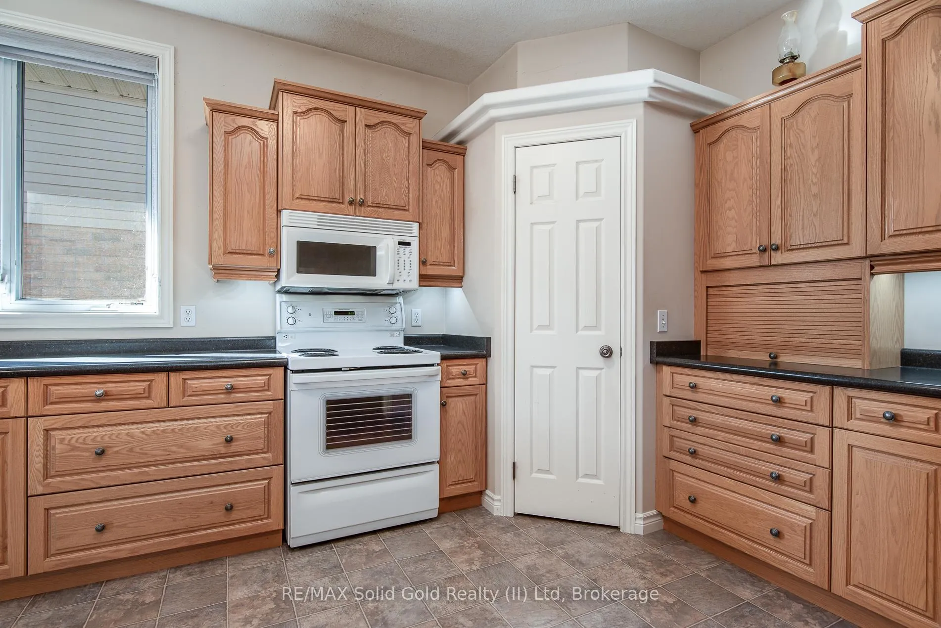 Photo 15 of 15 Parkview Drive, Wellesley — HOMEH