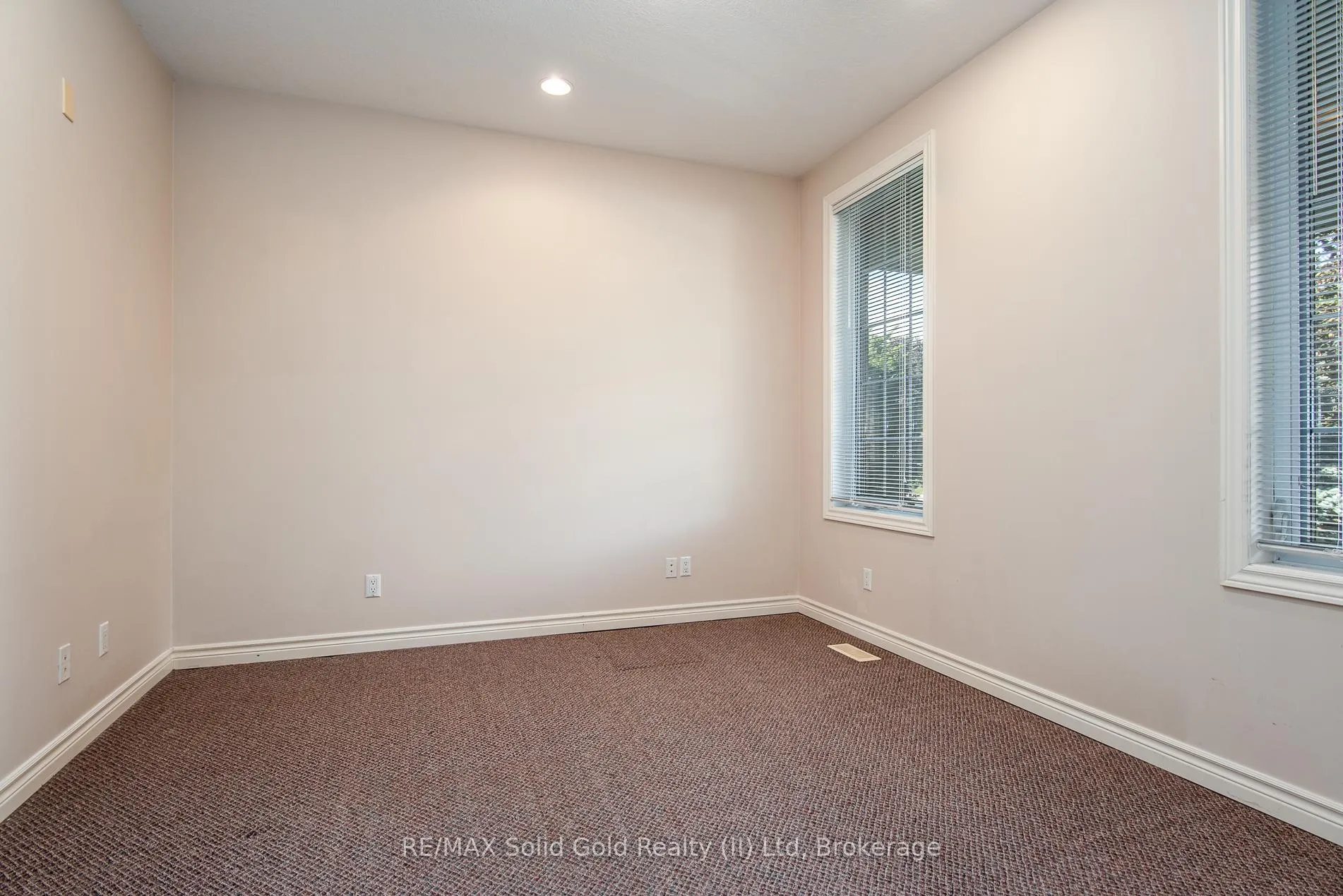 Photo 19 of 15 Parkview Drive, Wellesley — HOMEH