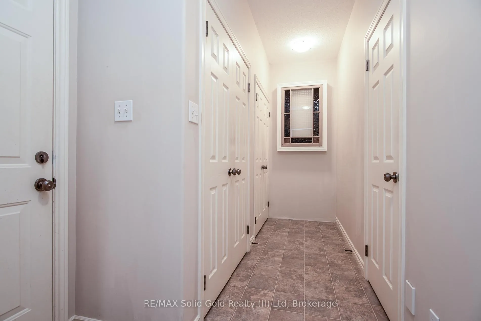Photo 21 of 15 Parkview Drive, Wellesley — HOMEH