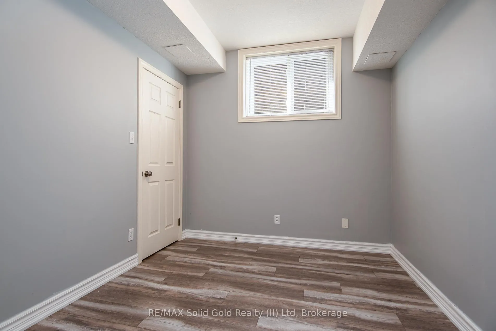 Photo 27 of 15 Parkview Drive, Wellesley — HOMEH