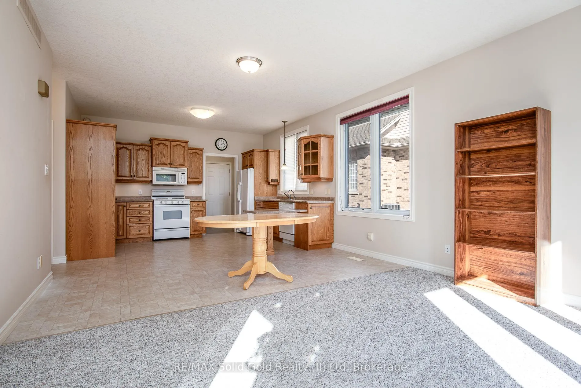 Photo 34 of 15 Parkview Drive, Wellesley — HOMEH