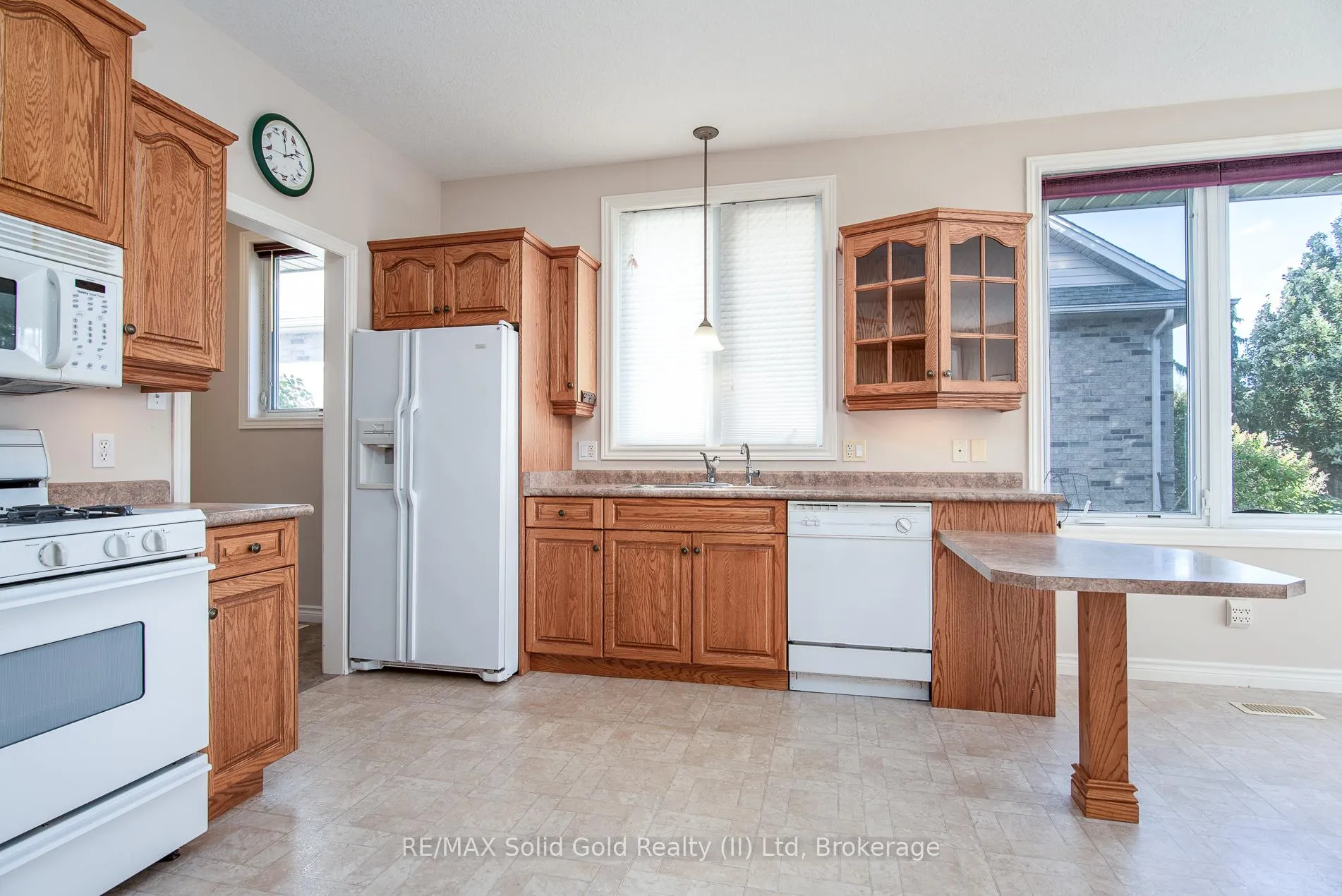 Photo 36 of 15 Parkview Drive, Wellesley — HOMEH