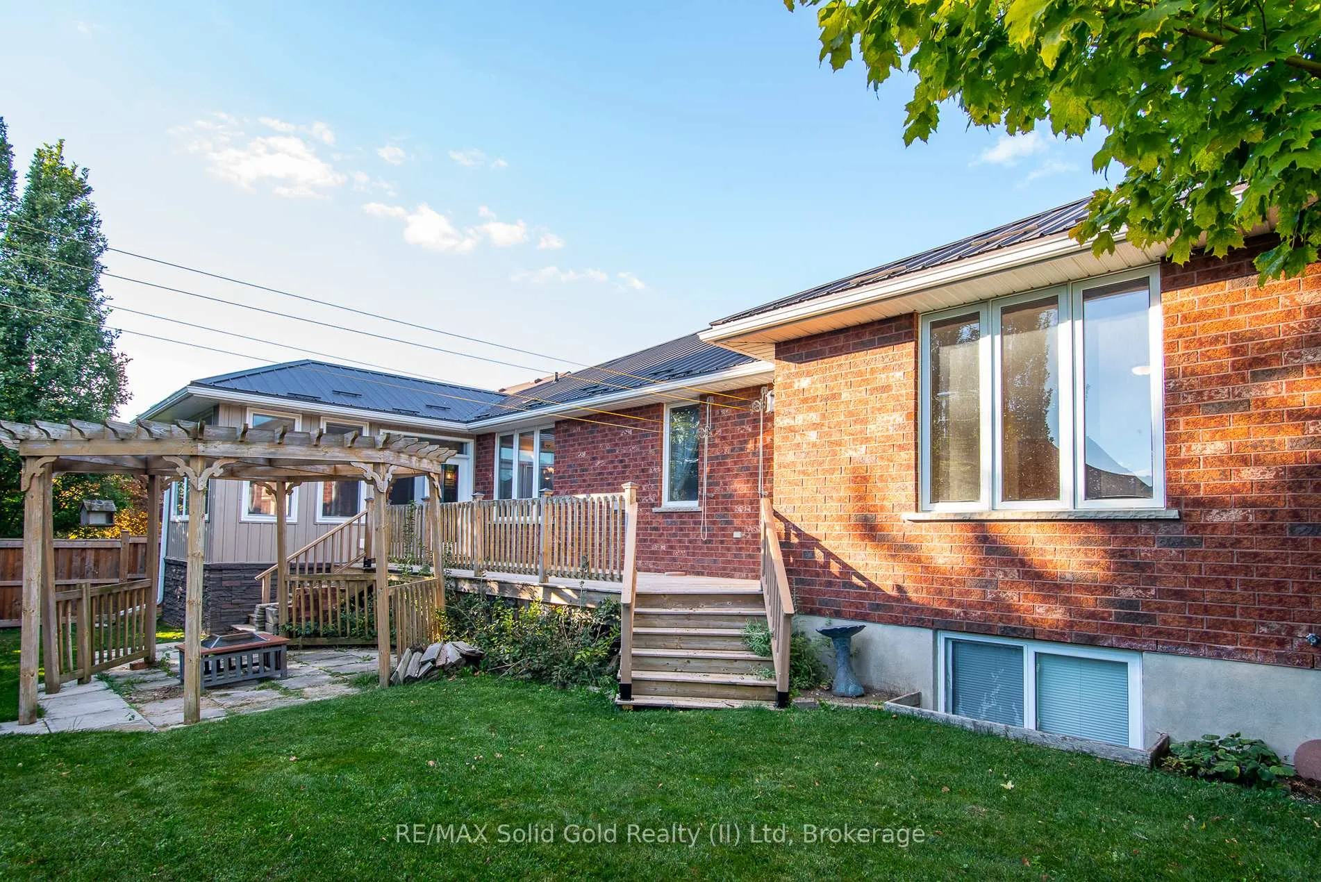 Photo 44 of 15 Parkview Drive, Wellesley — HOMEH