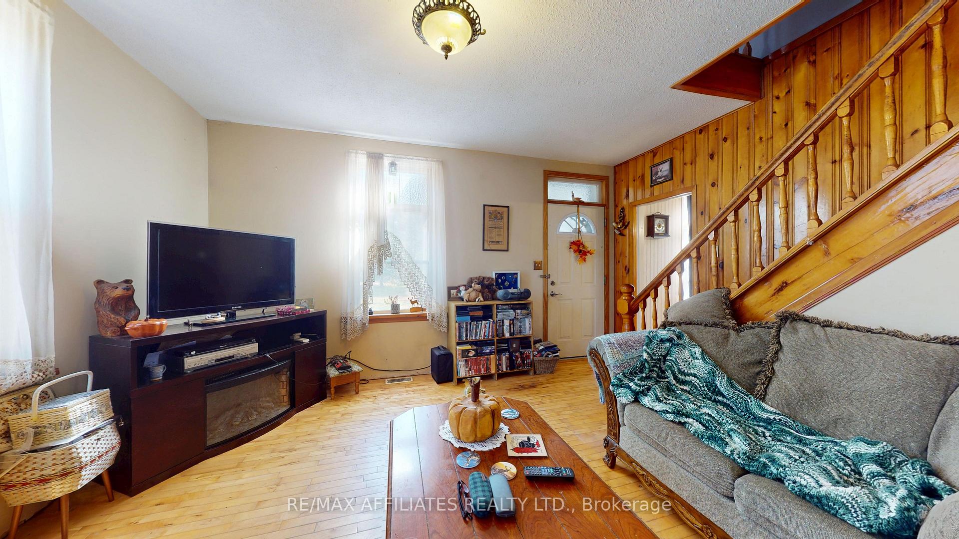 Photo 4 of 8218 County 21 Road, Augusta, Augusta Twp — HOMEH