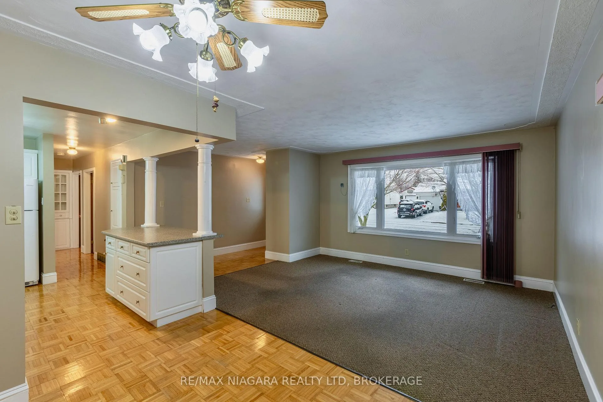 Photo 7 of 57 Lindel Crescent, Welland, N. Welland — HOMEH