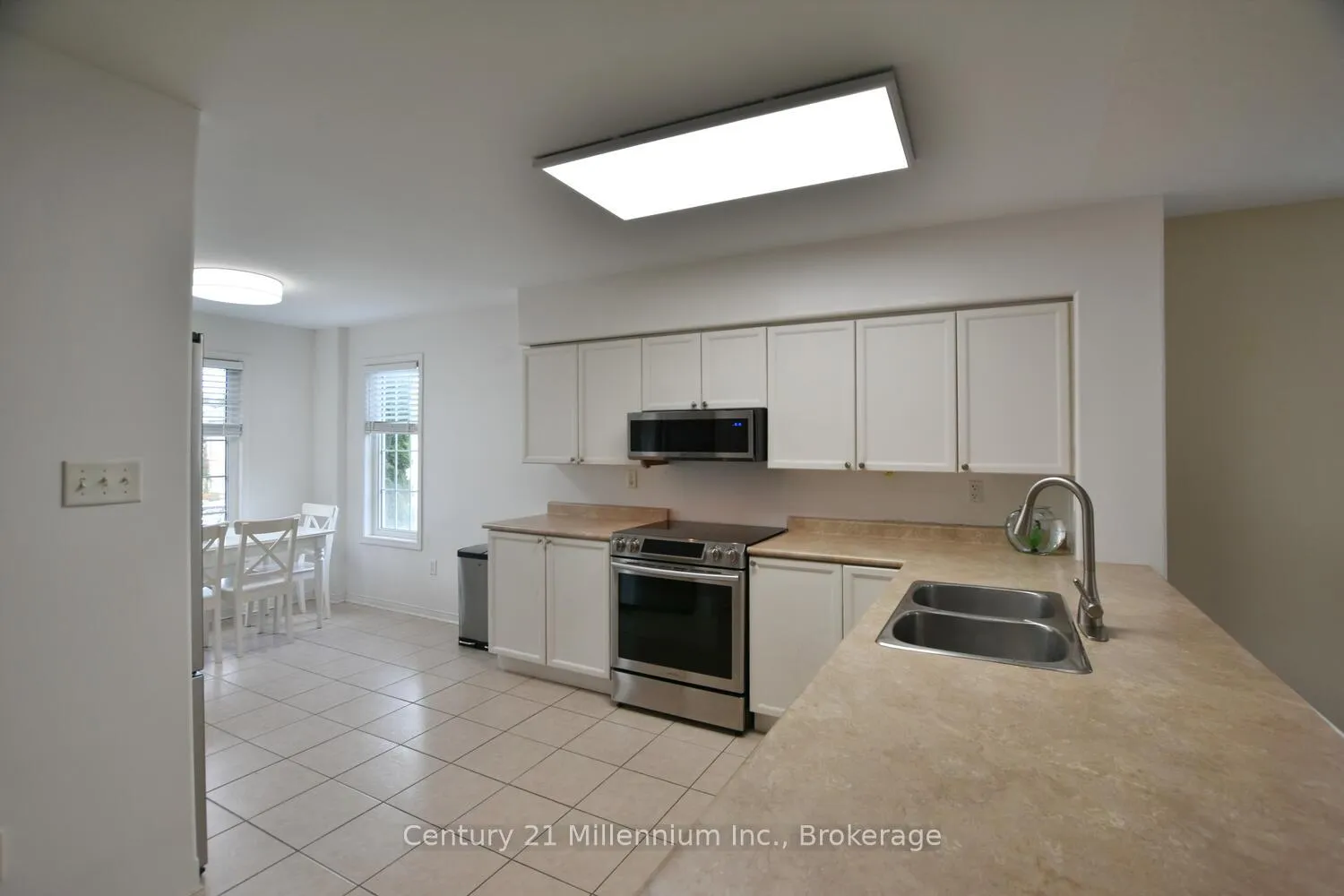 Photo 11 of 35 Northwood Drive, Wasaga Beach — HOMEH