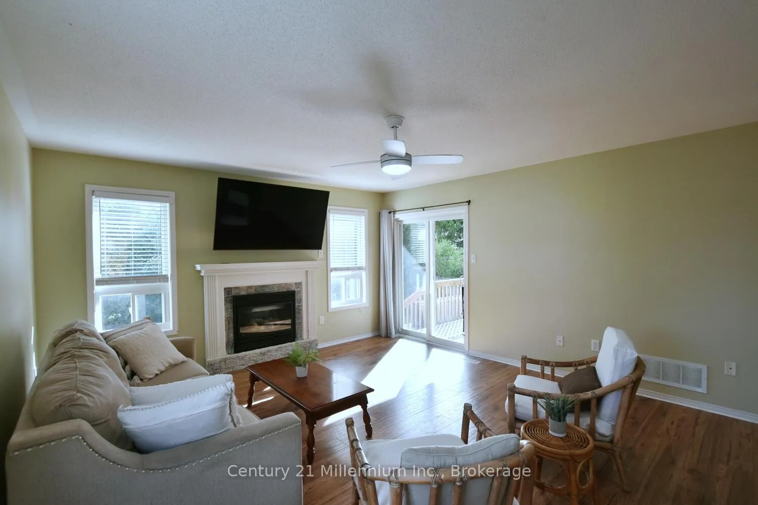 Photo 14 of 35 Northwood Drive, Wasaga Beach — HOMEH