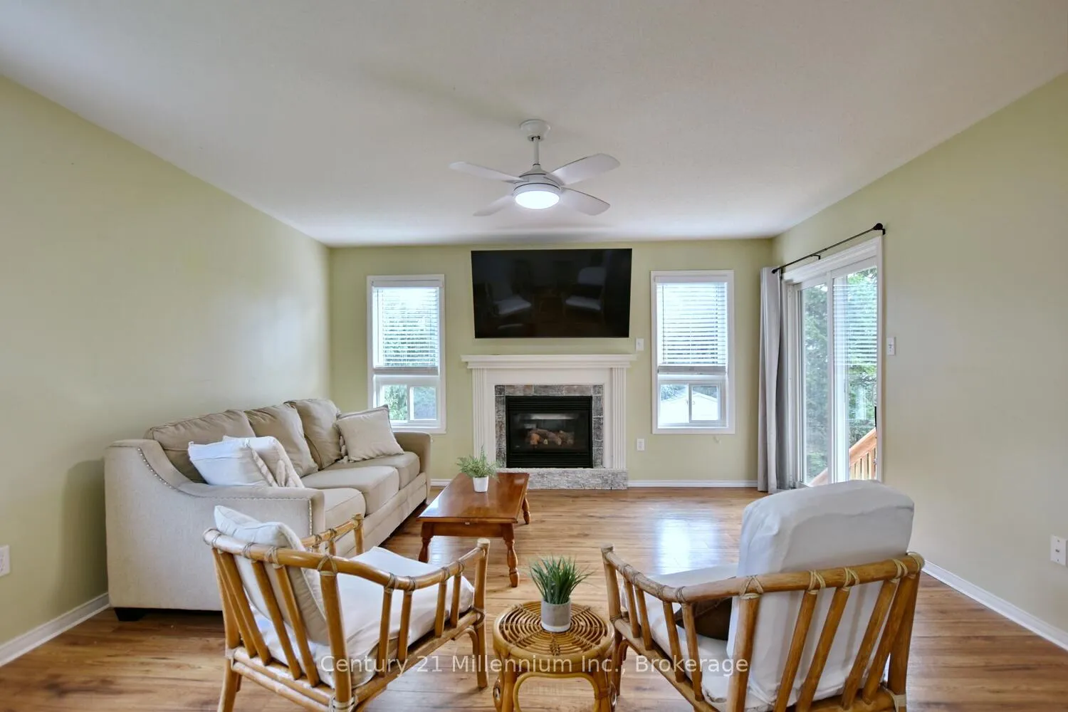 Photo 15 of 35 Northwood Drive, Wasaga Beach — HOMEH