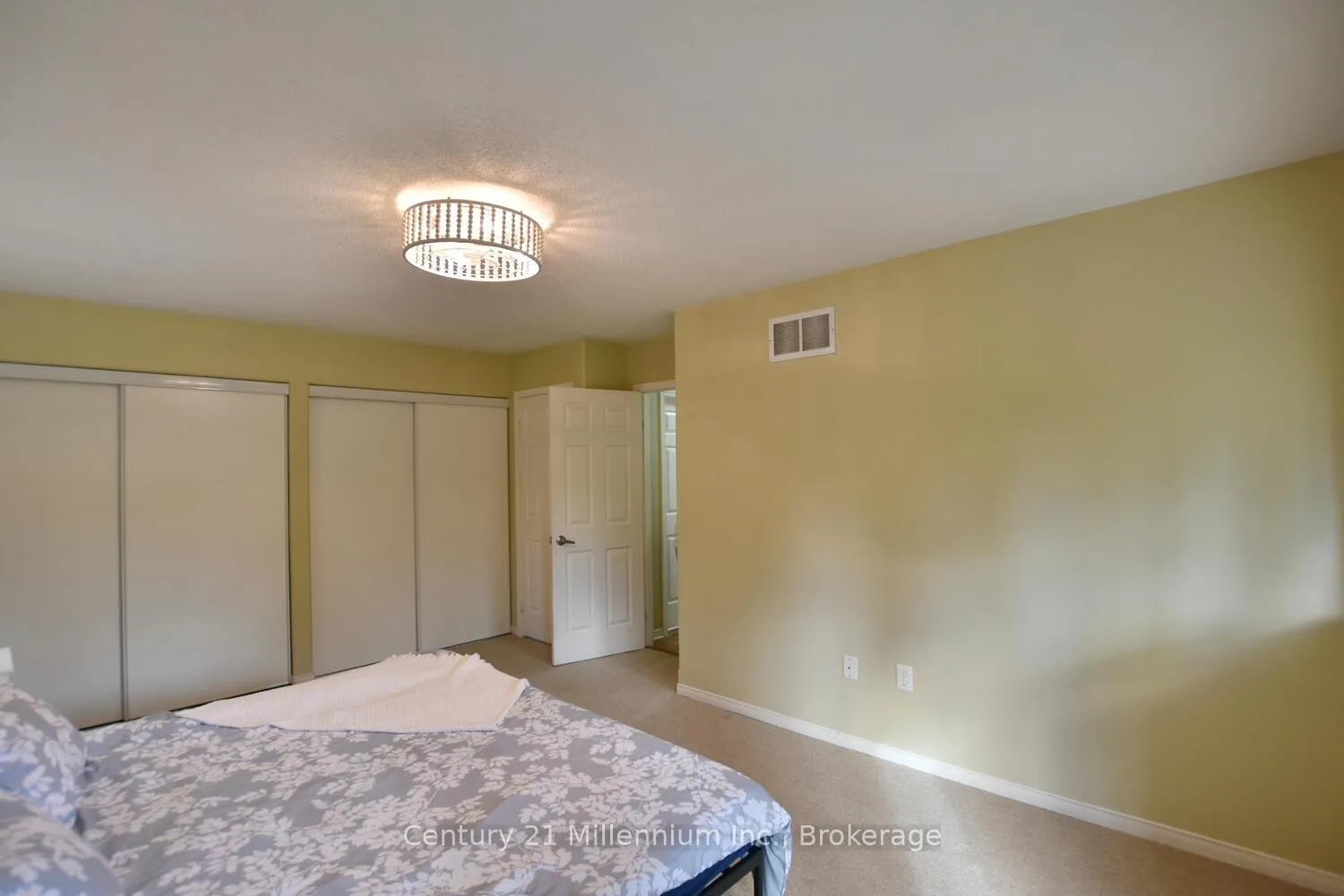 Photo 18 of 35 Northwood Drive, Wasaga Beach — HOMEH