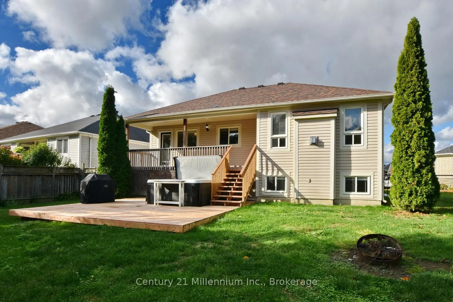 Photo 33 of 35 Northwood Drive, Wasaga Beach — HOMEH
