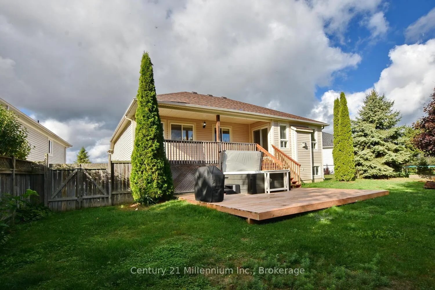 Photo 34 of 35 Northwood Drive, Wasaga Beach — HOMEH