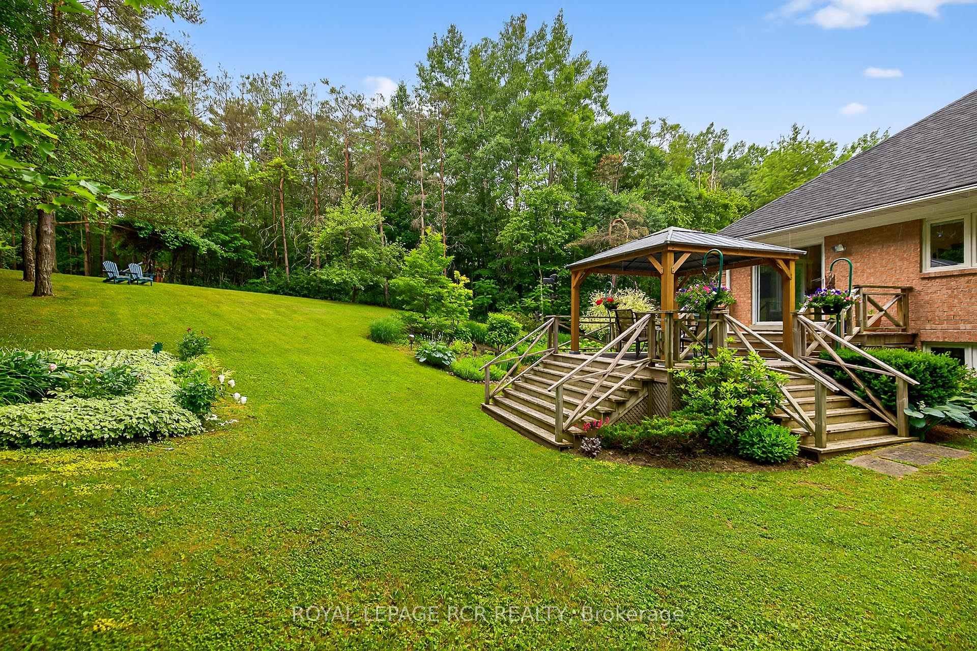 Photo 34 of 11 Foxfire Chase, Uxbridge, Rural Uxbridge — HOMEH
