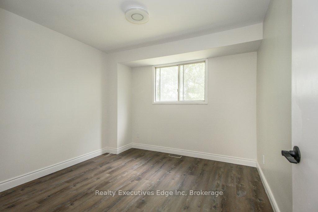 Photo 4 of Unit Main, 590 Canewood Crescent, Waterloo — HOMEH