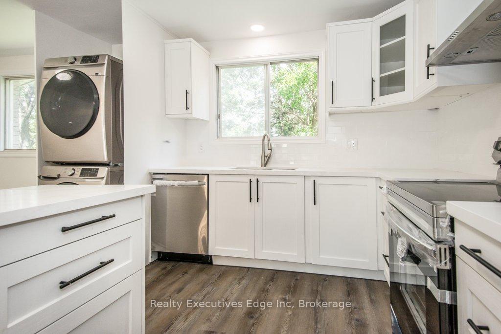Photo 10 of Unit Main, 590 Canewood Crescent, Waterloo — HOMEH
