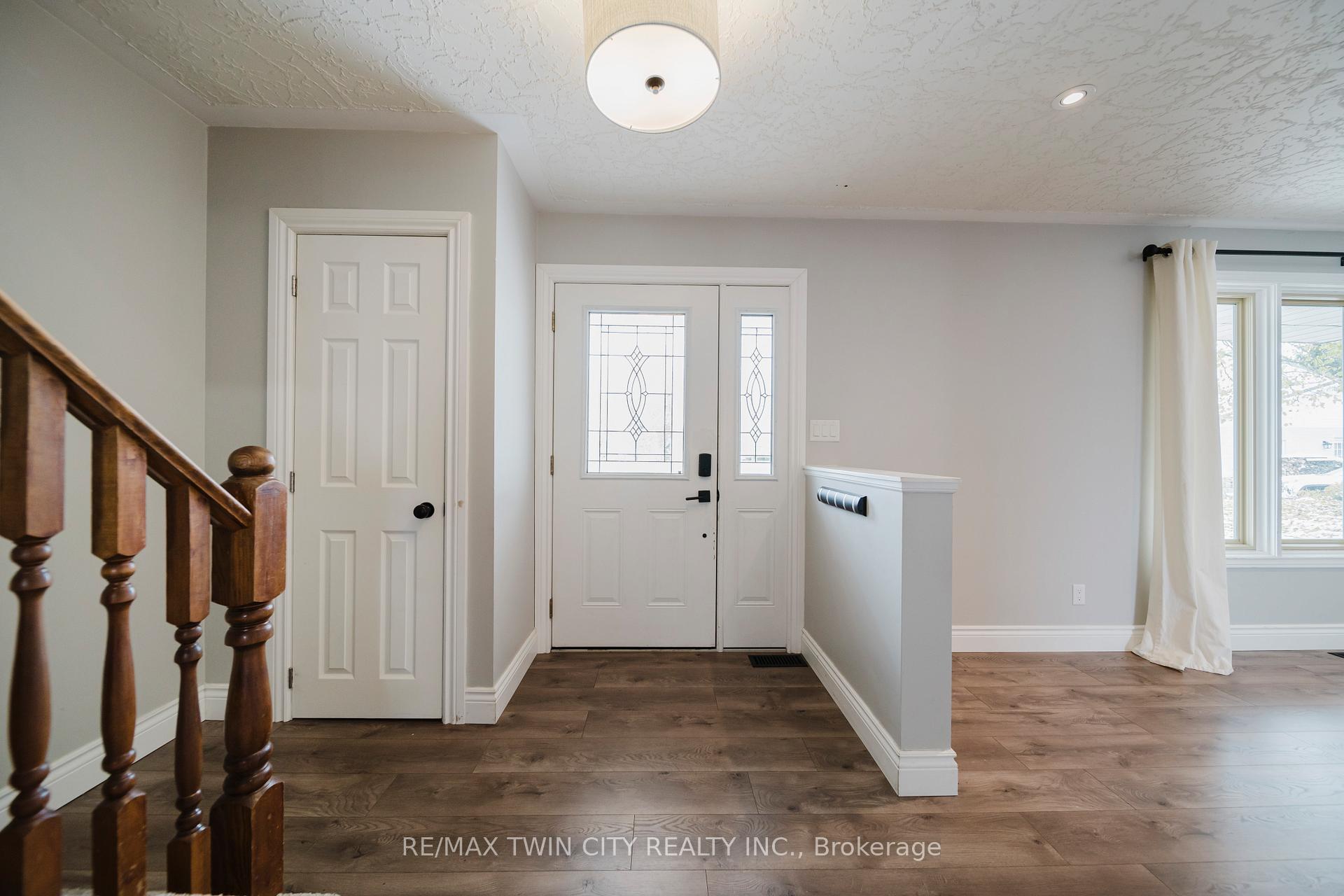Photo 3 of 7 Campbell Place, Wellesley — HOMEH