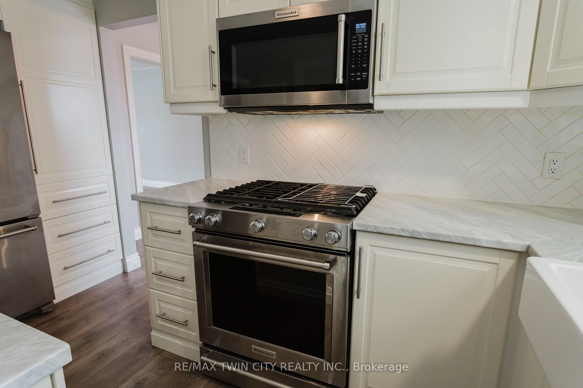 Photo 5 of 7 Campbell Place, Wellesley — HOMEH
