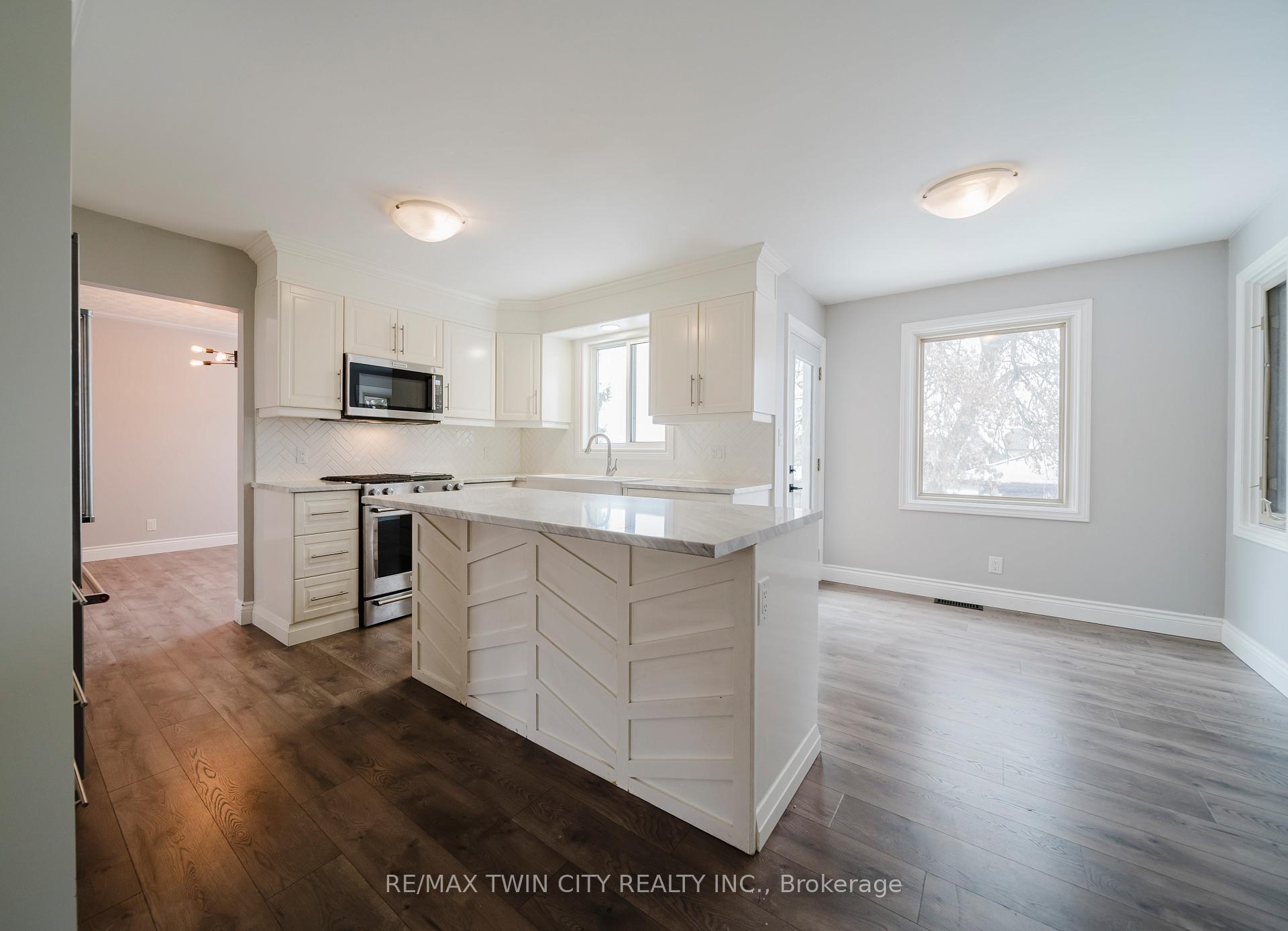 Photo 11 of 7 Campbell Place, Wellesley — HOMEH