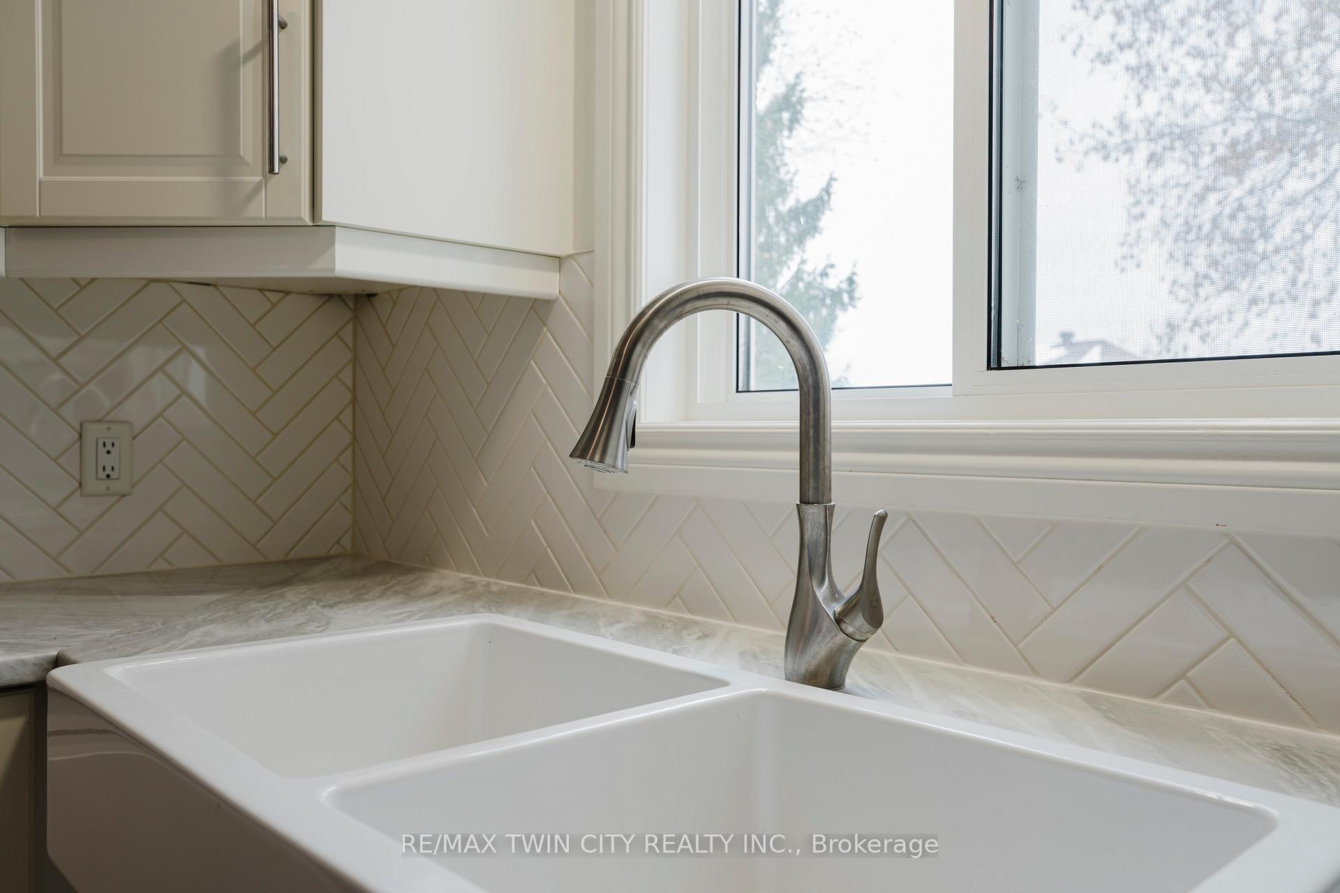 Photo 17 of 7 Campbell Place, Wellesley — HOMEH